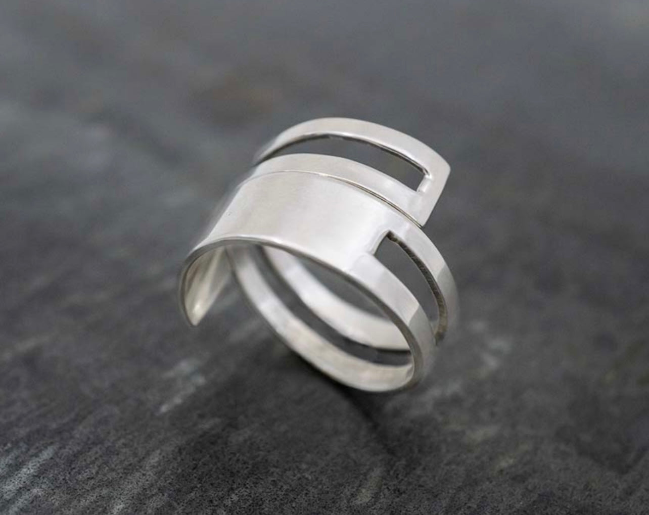 FOLDOVER RING W/ CHANNEL