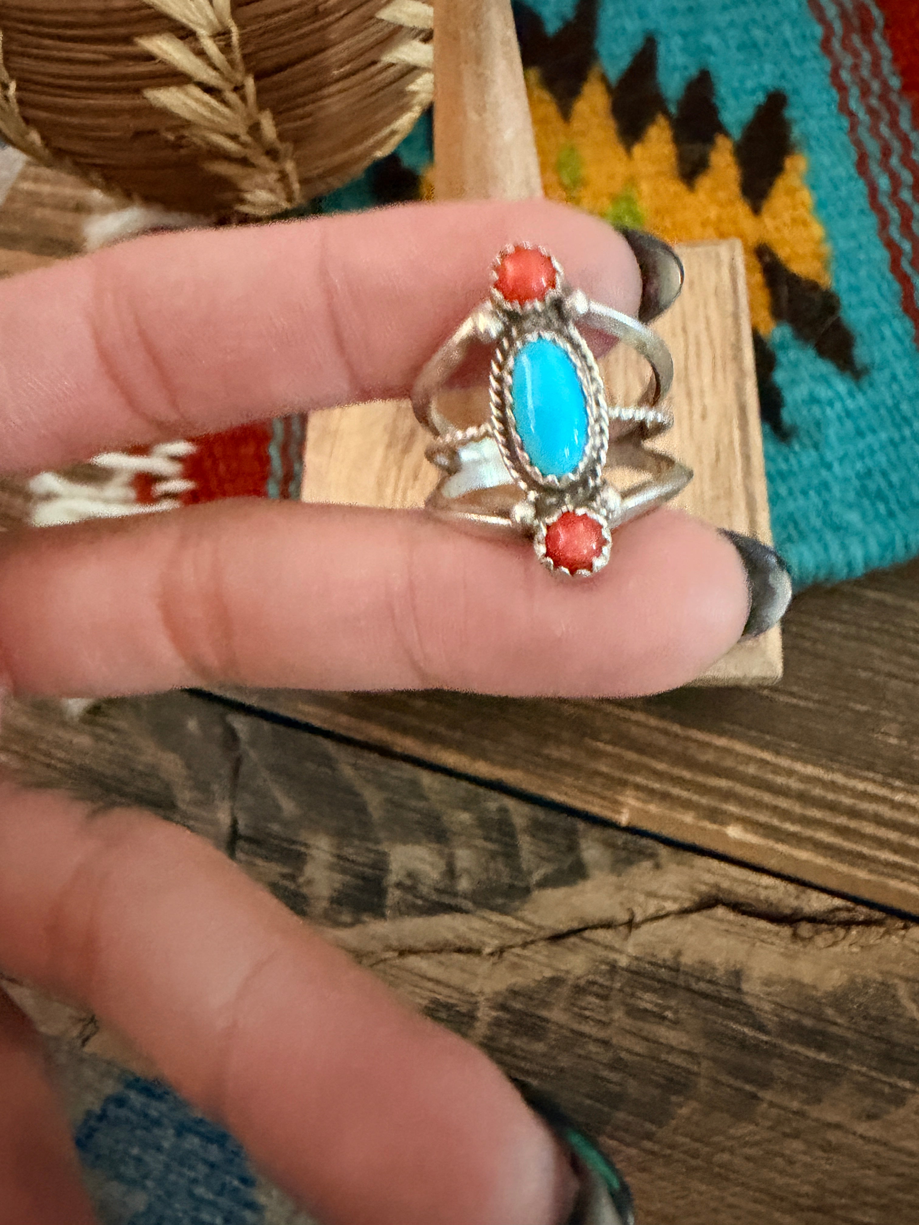 Old Pawn Handcrafted Turquoise, Coral & Sterling Silver Ring Size 7