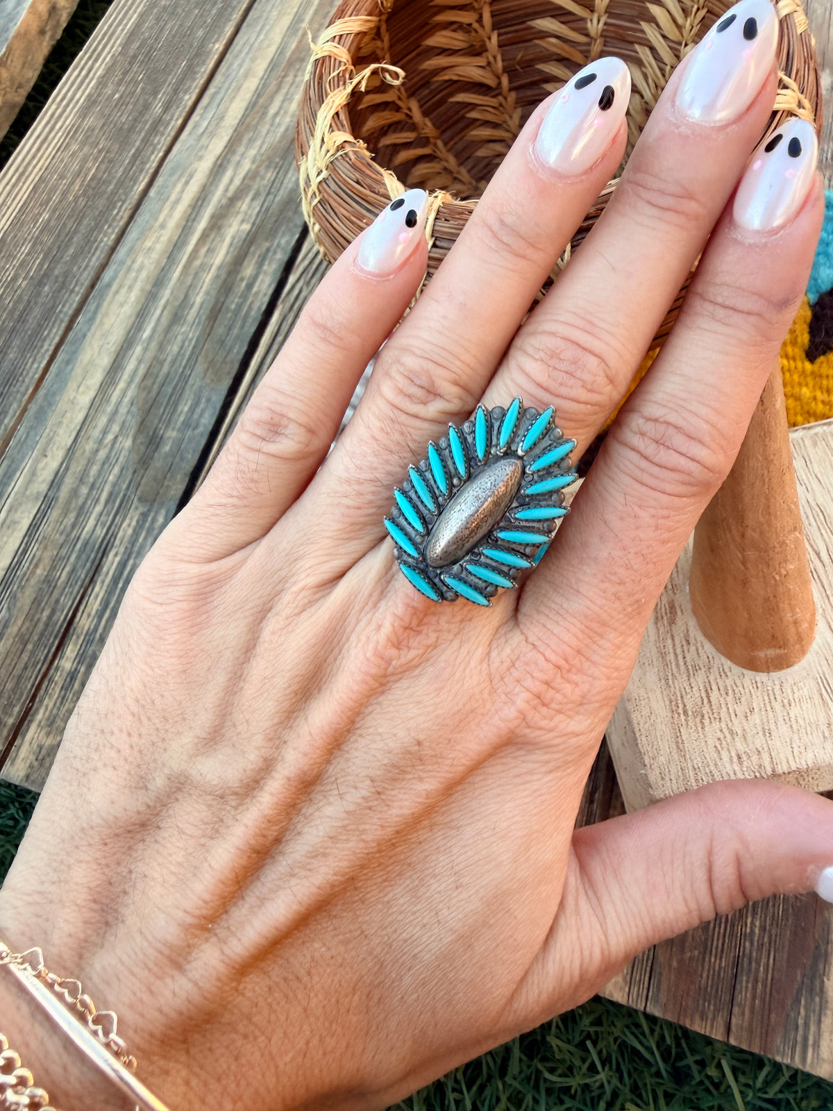 Old Pawn Handcrafted Turquoise & Sterling Silver Needlepoint Ring Size 6.75