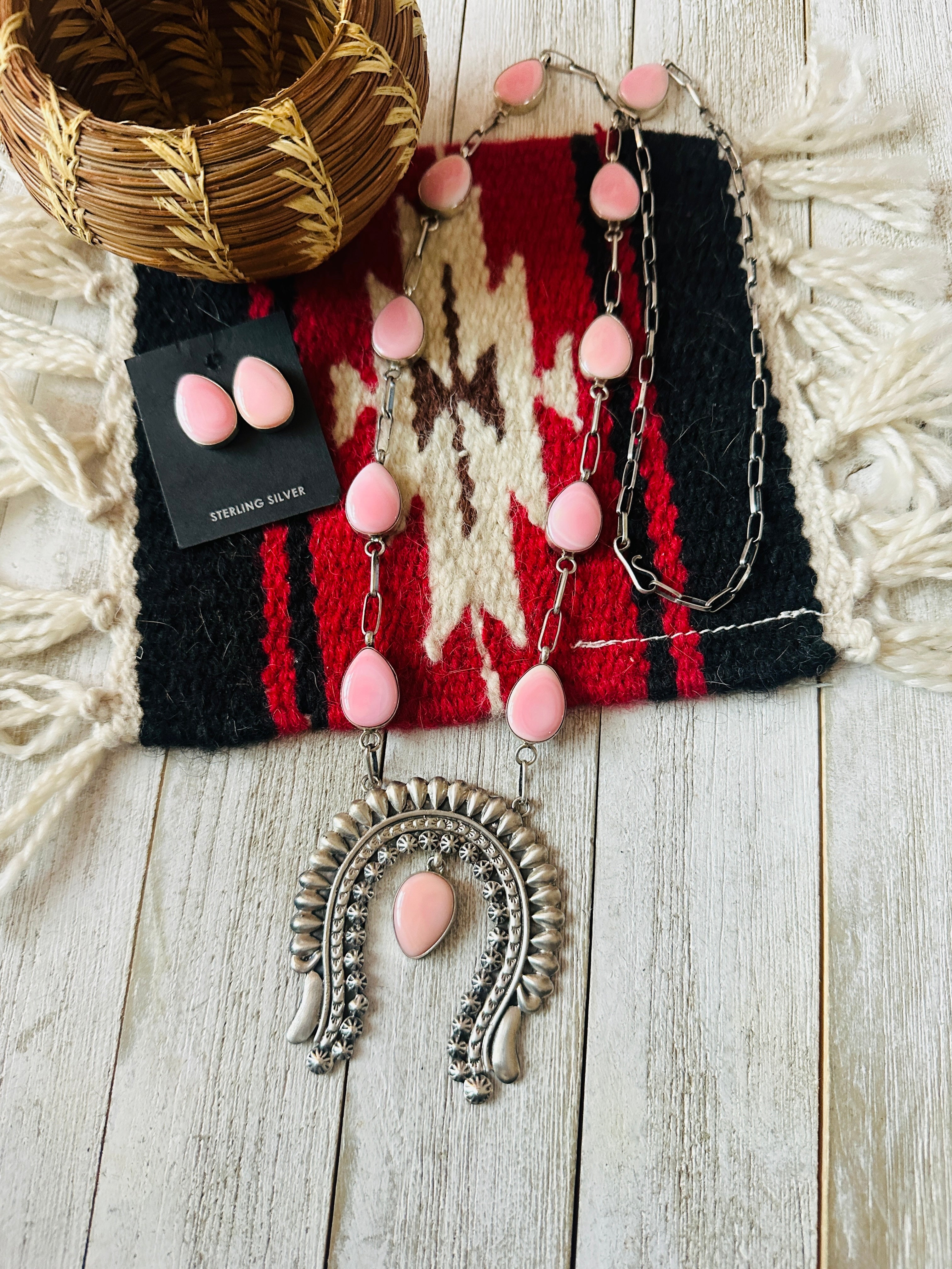 Navajo Queen Pink Conch & Sterling Silver Naja Necklace Set