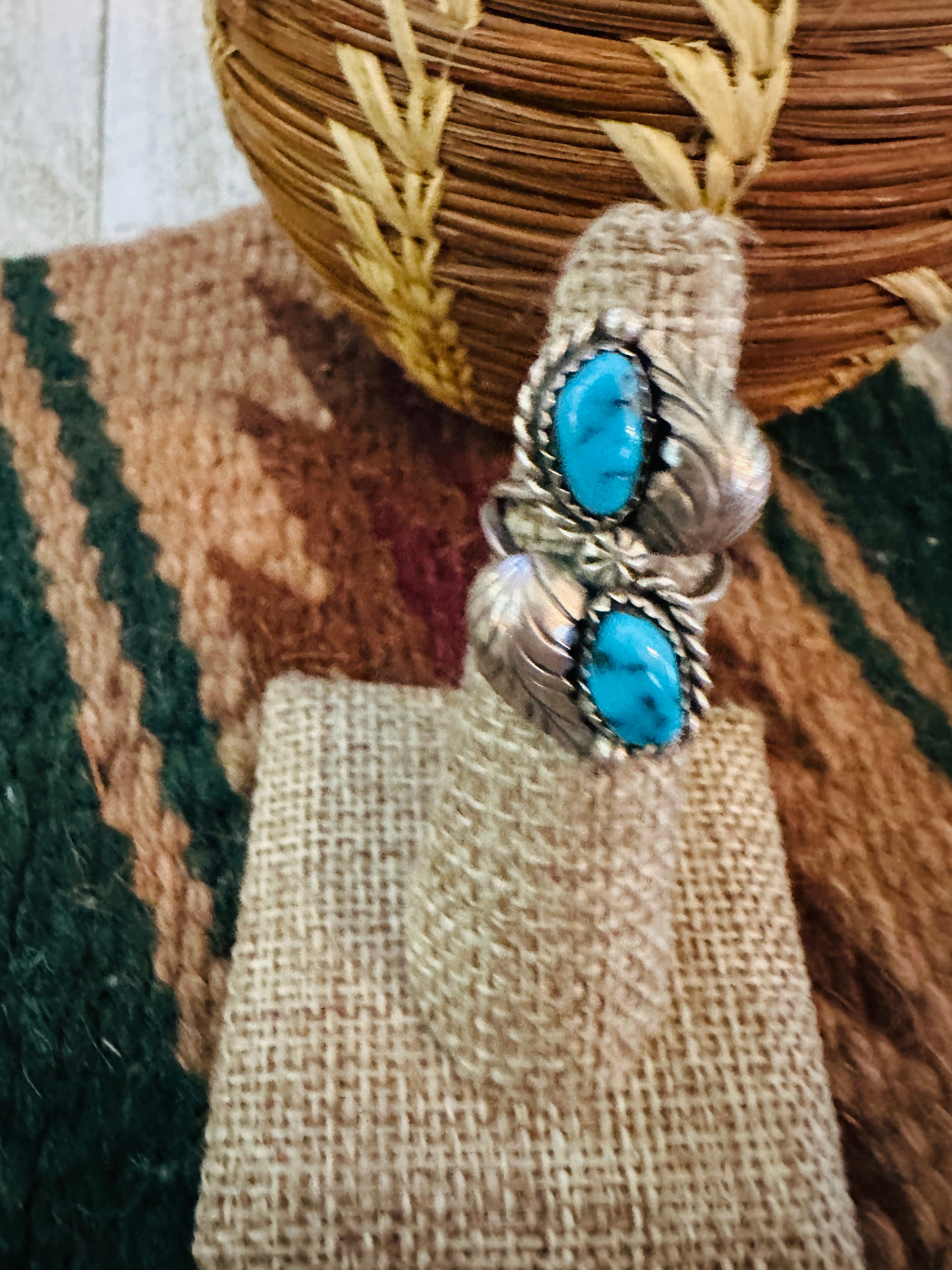 Old Pawn Handcrafted Turquoise & Sterling Silver Ring Size 6.75
