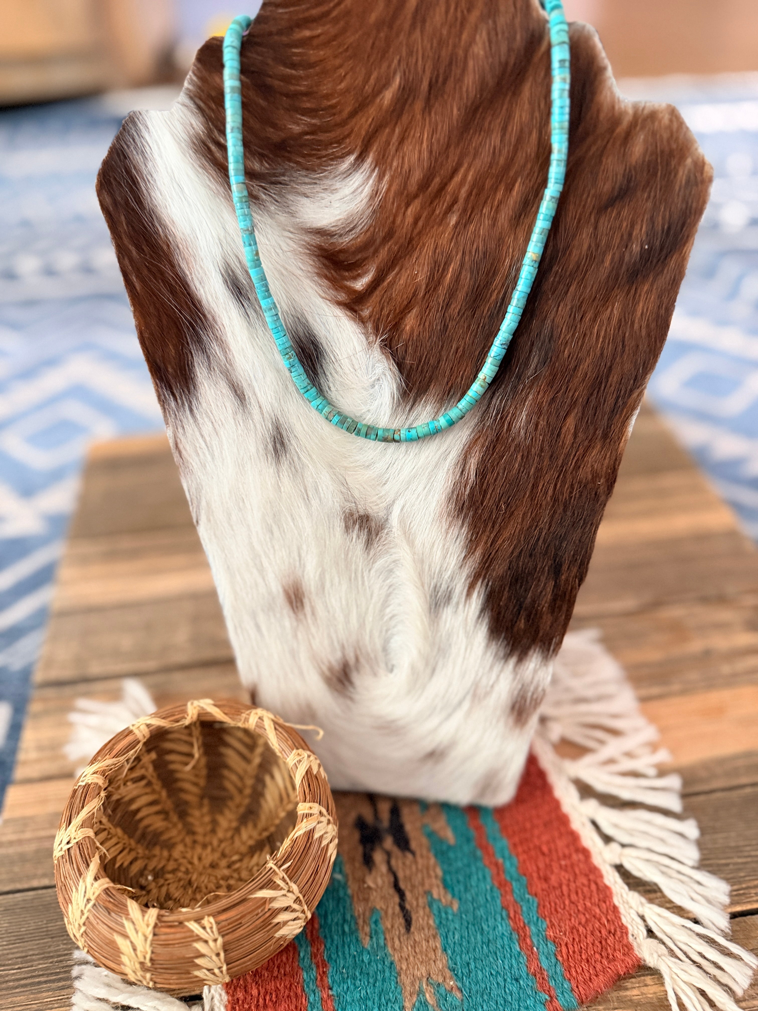 Old Pawn Handcrafted Turquoise Beaded 16” Necklace