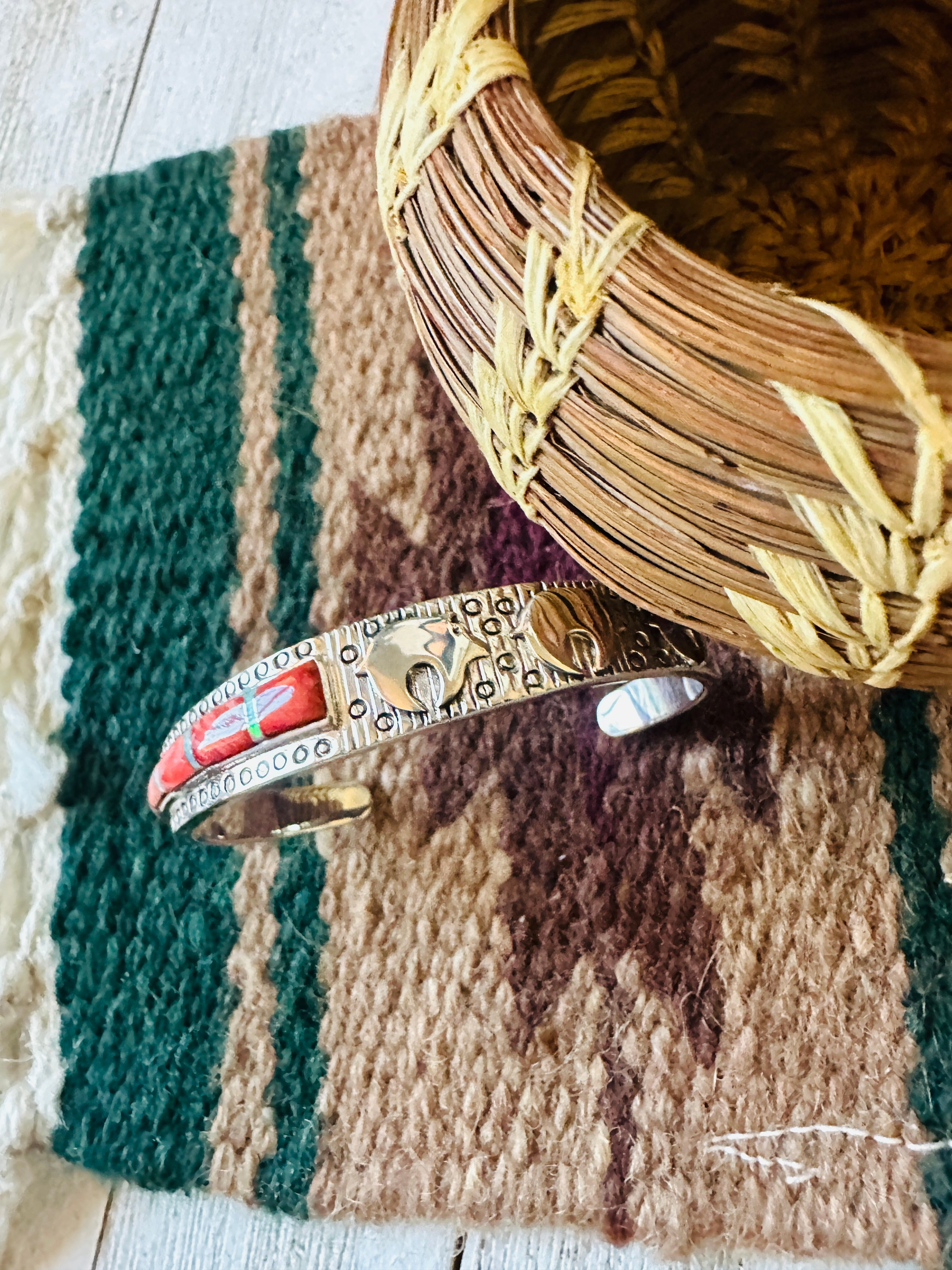 Old Pawn Navajo Sterling Silver & Spiny Inlay Bear Cuff Bracelet