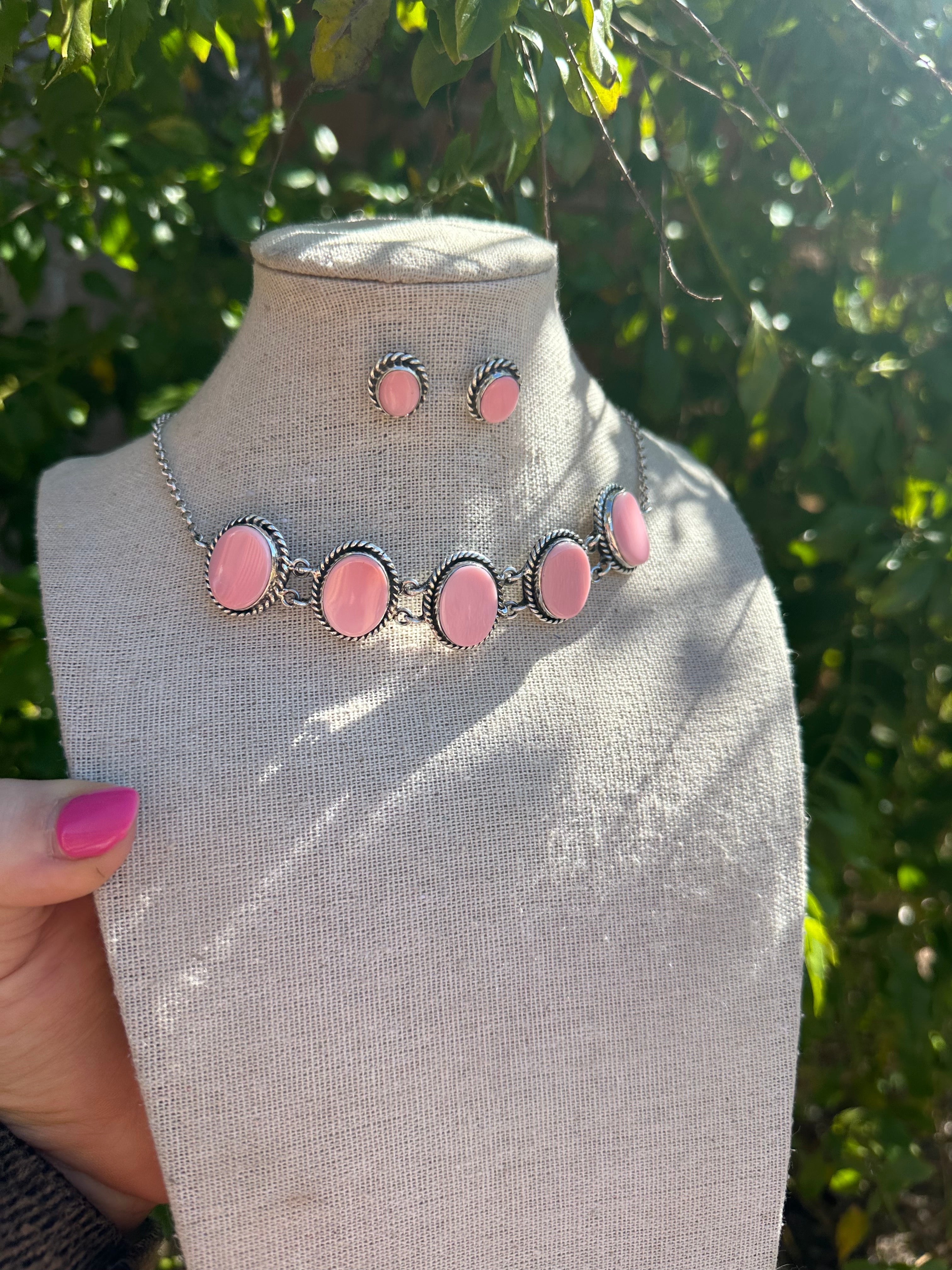 Handmade Sterling Silver & Pink Conch Choker Necklace Set