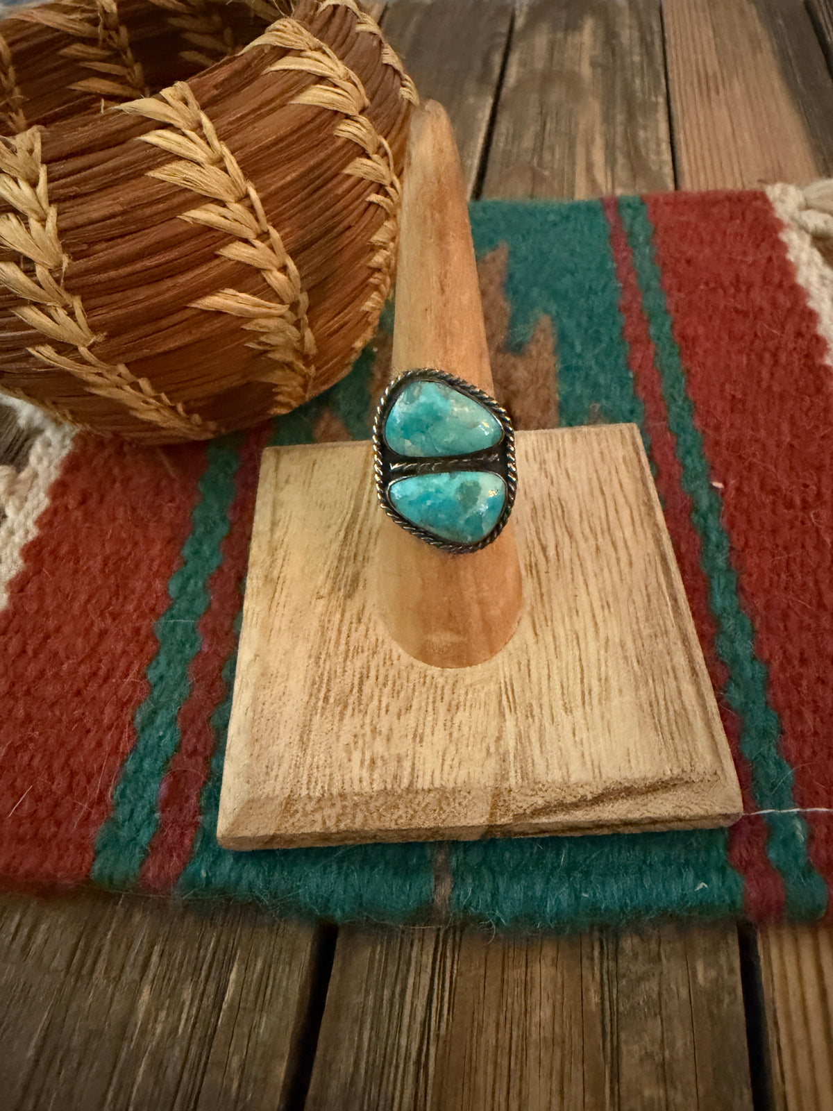 Old Pawn Handcrafted Turquoise & Sterling Silver Ring Size 6.5