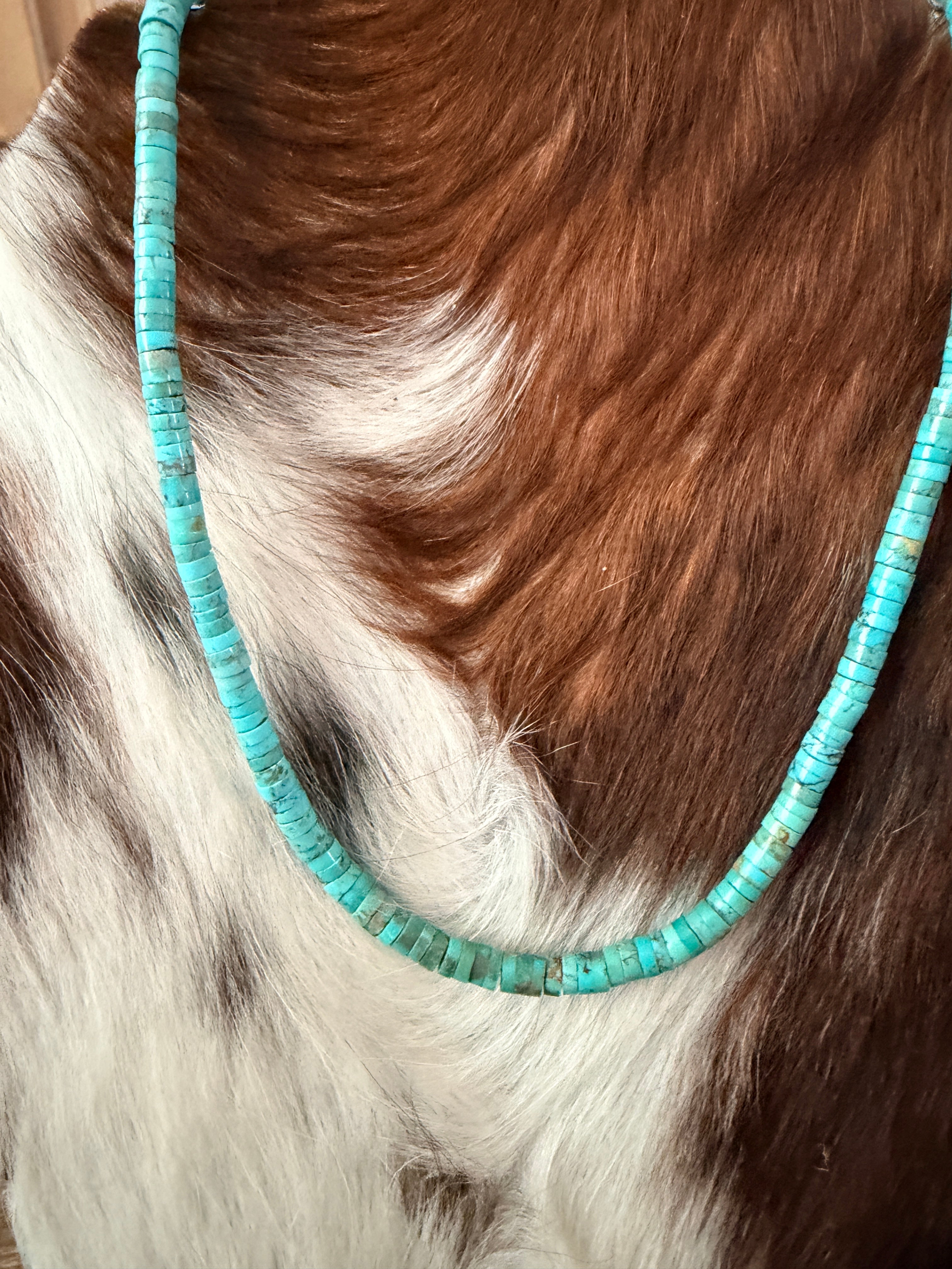 Old Pawn Handcrafted Turquoise Beaded 16” Necklace
