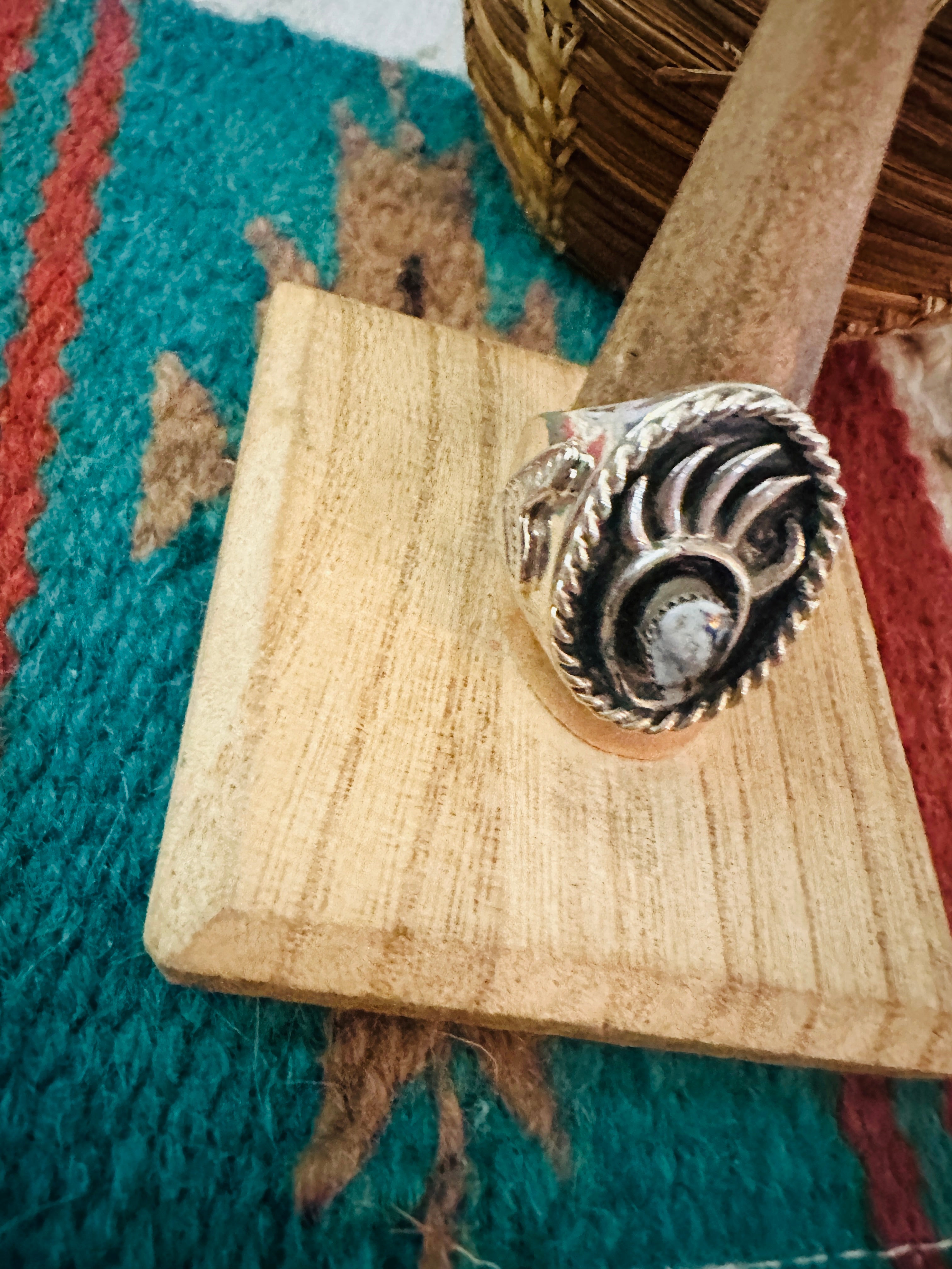 Navajo White Buffalo & Sterling Silver Bear Paw Cigar Band Ring Size 11