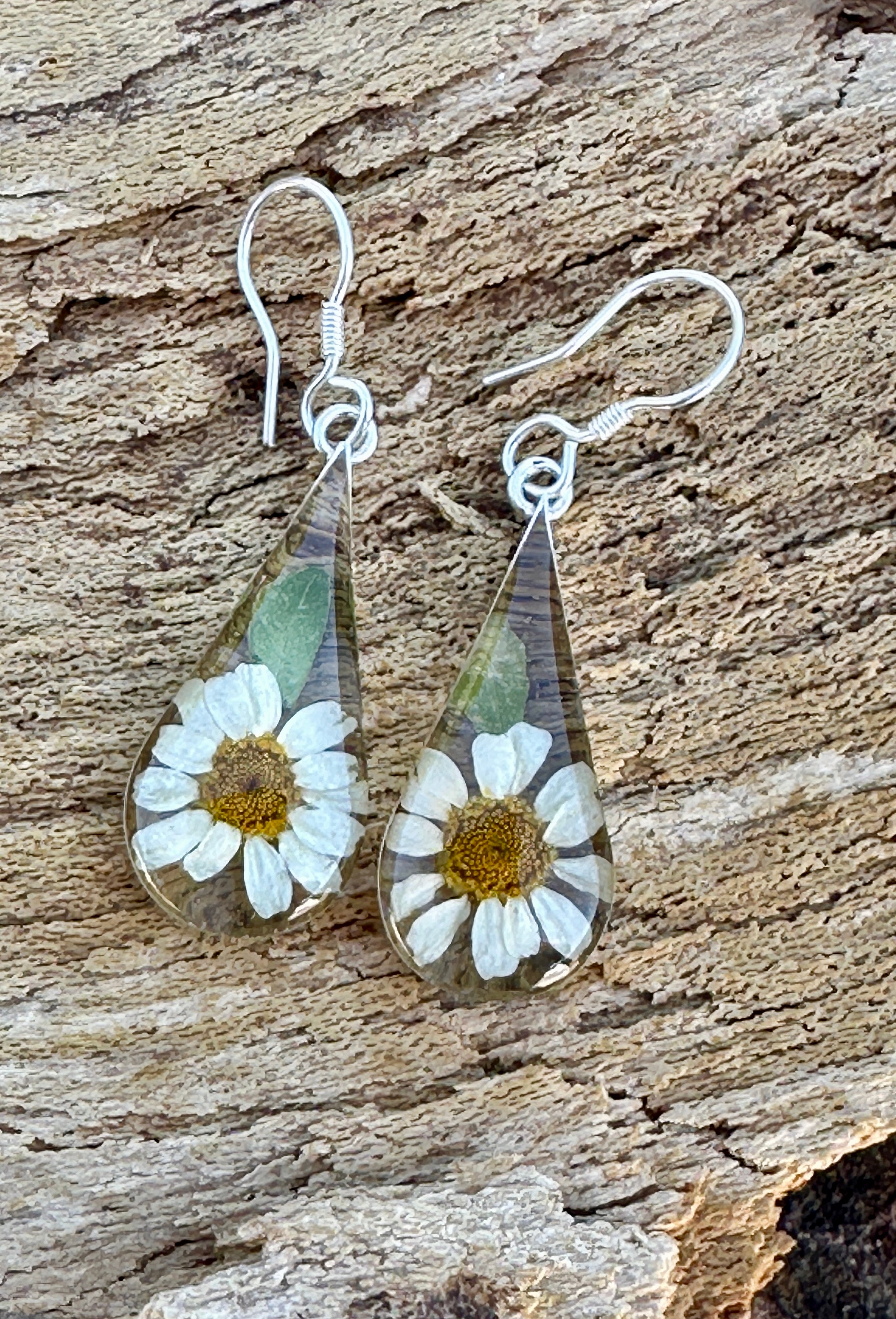 Primavera Teardrop Daisy Earrings on Hook