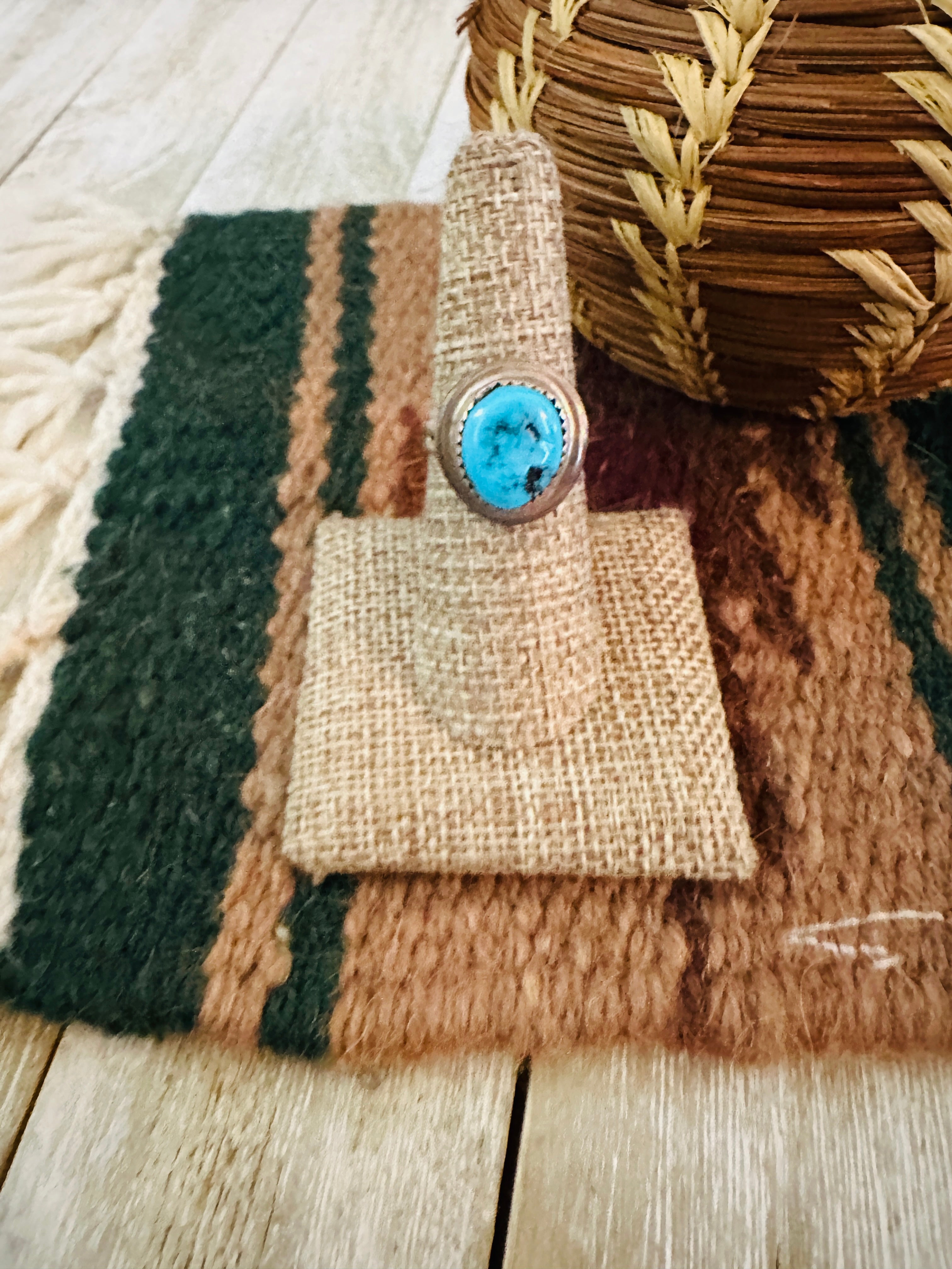 Old Pawn Handcrafted Turquoise & Sterling Silver Ring Size 7