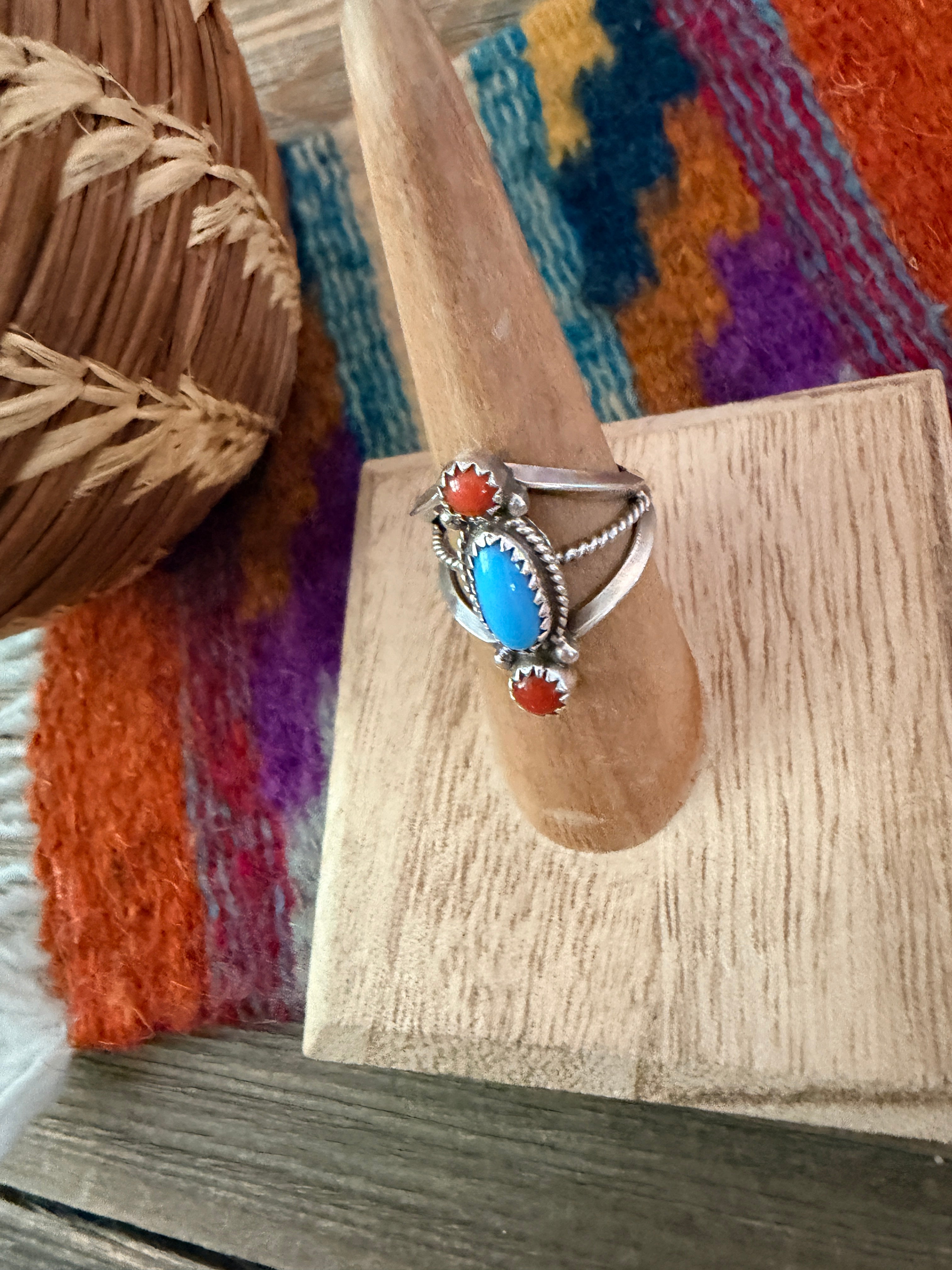 Old Pawn Handcrafted Turquoise, Coral & Sterling Silver Ring Size 6