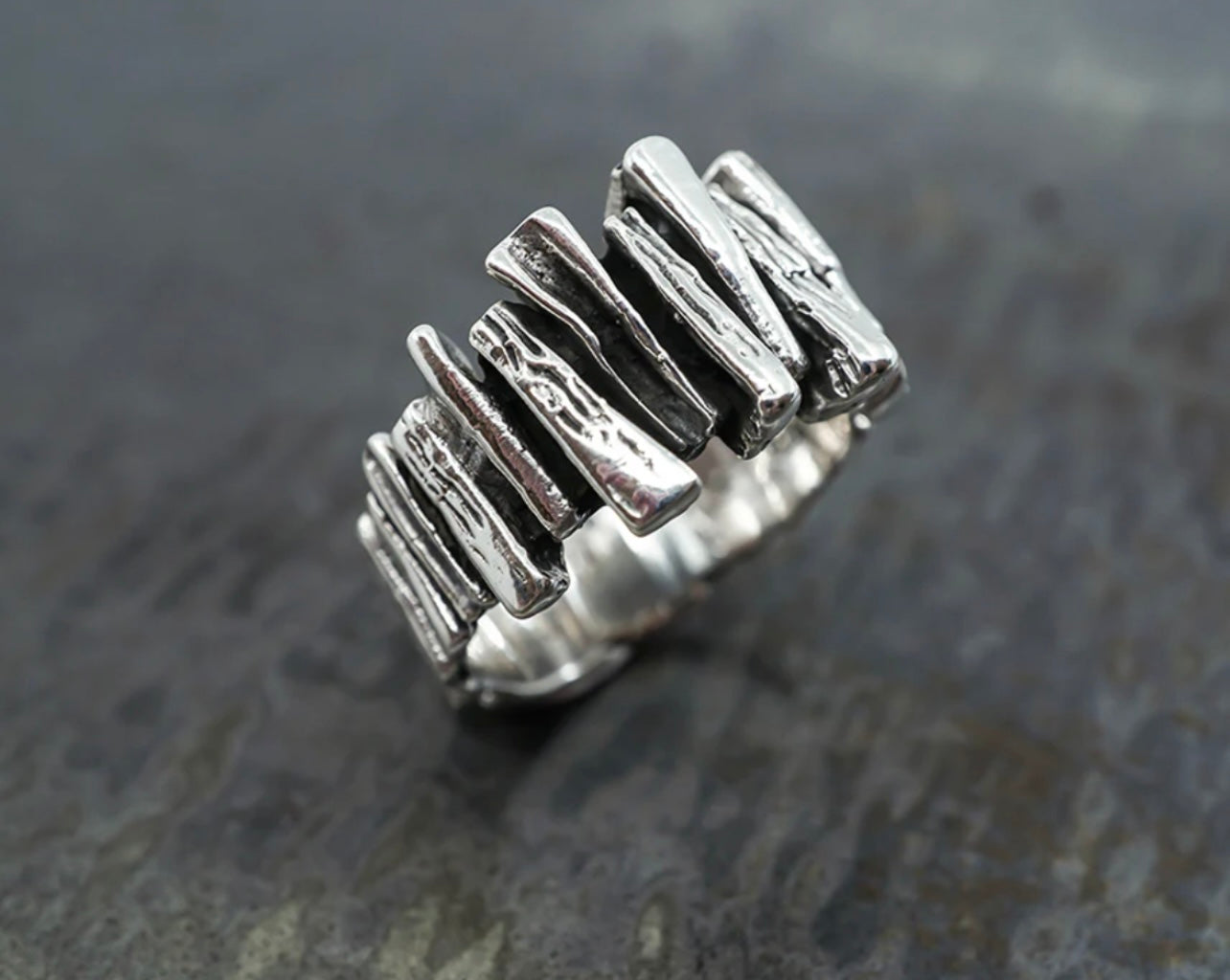 TEXTURED BRANCHES RING