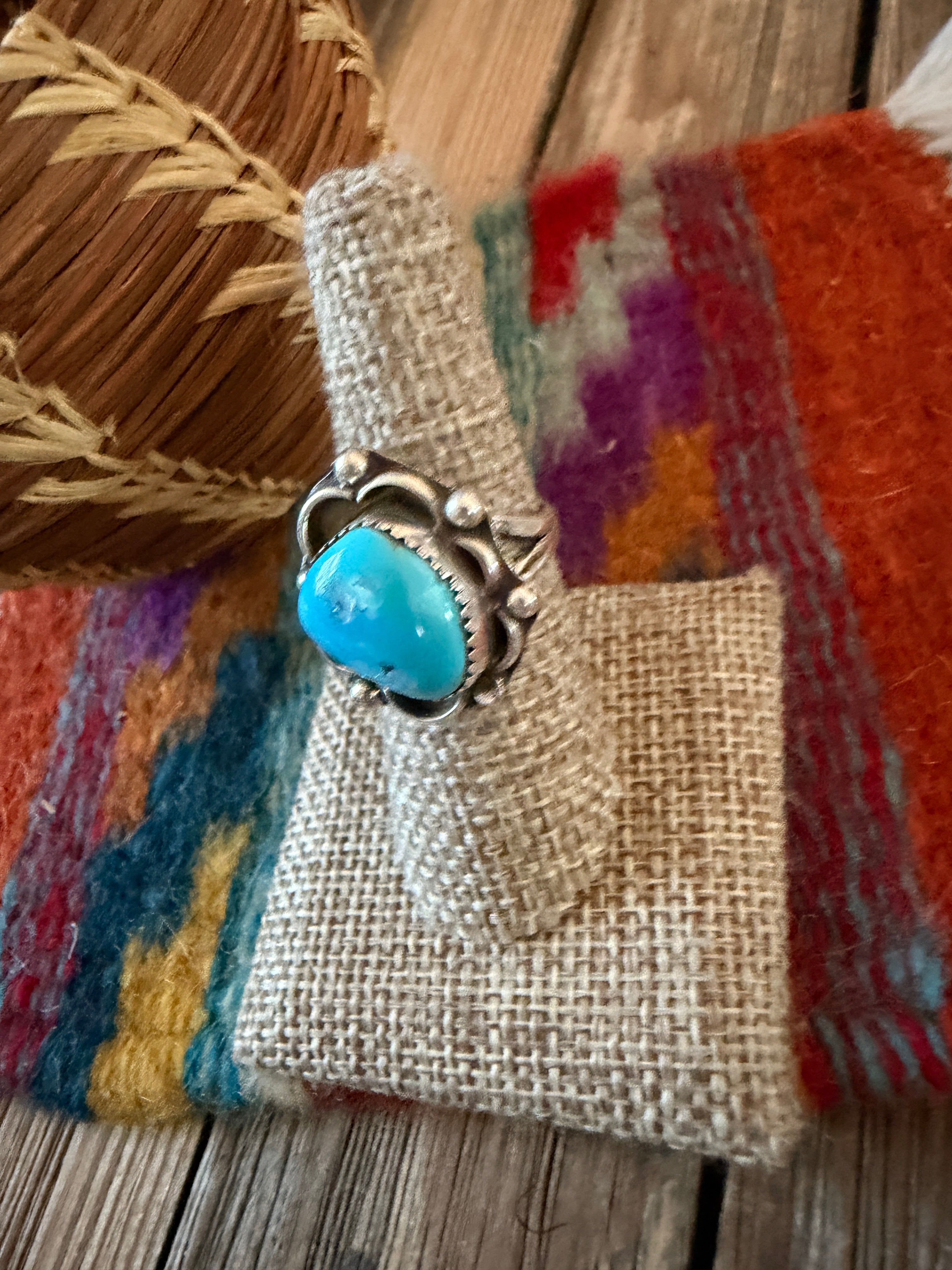 Old Pawn Handcrafted Turquoise & Sterling Silver Ring Size 7