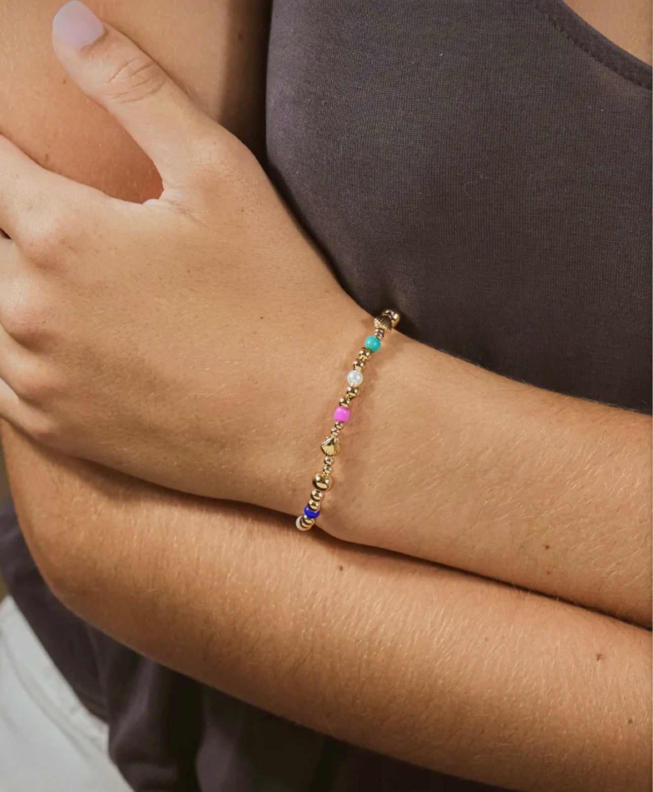 Truvy Shell Beaded Stretch Bracelet