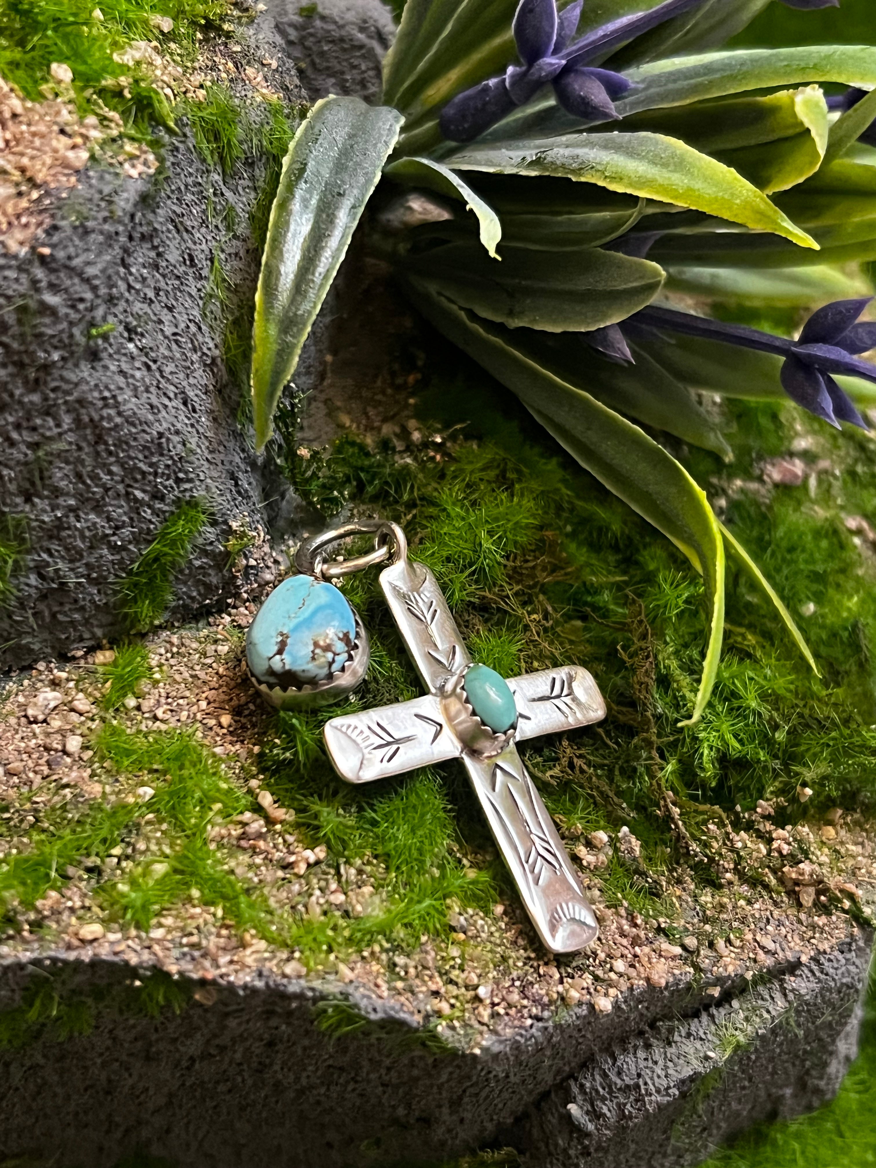 Handmade Golden Hills Turquoise Tear Drop & Etched Sterling Silver Cro