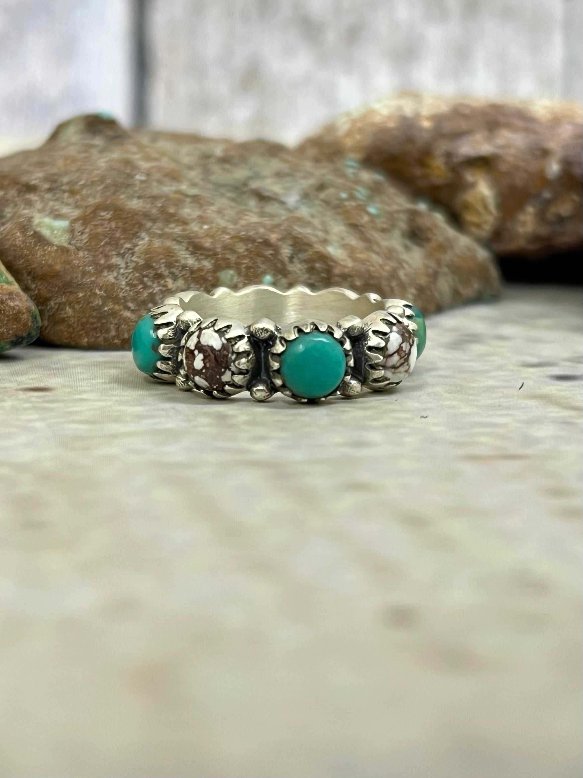 Kingman Turquoise & Wild Horse Sterling Silver Eternity Band