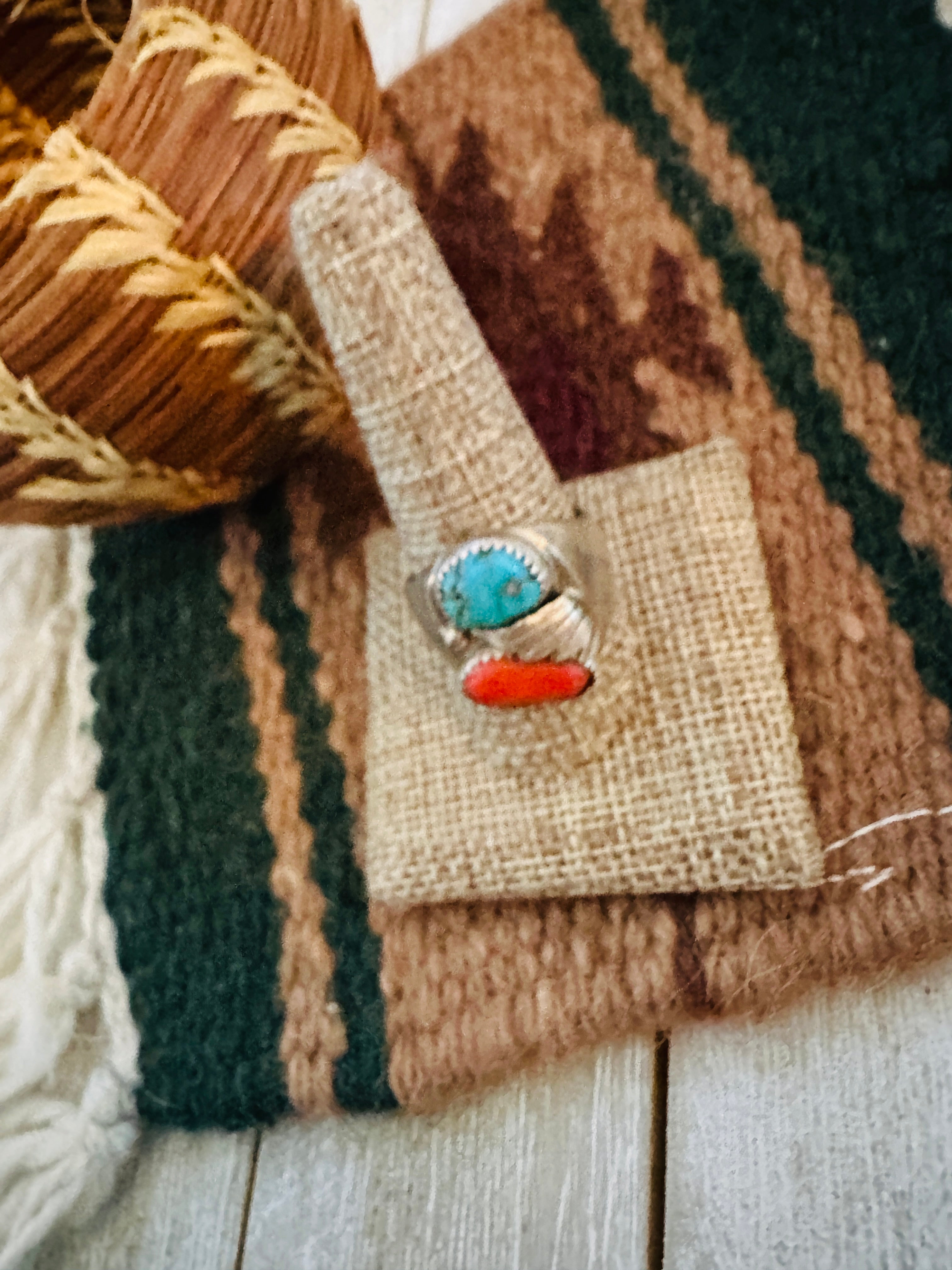 Old Pawn Handcrafted Turquoise, Coral & Sterling Silver Ring Size 11.75