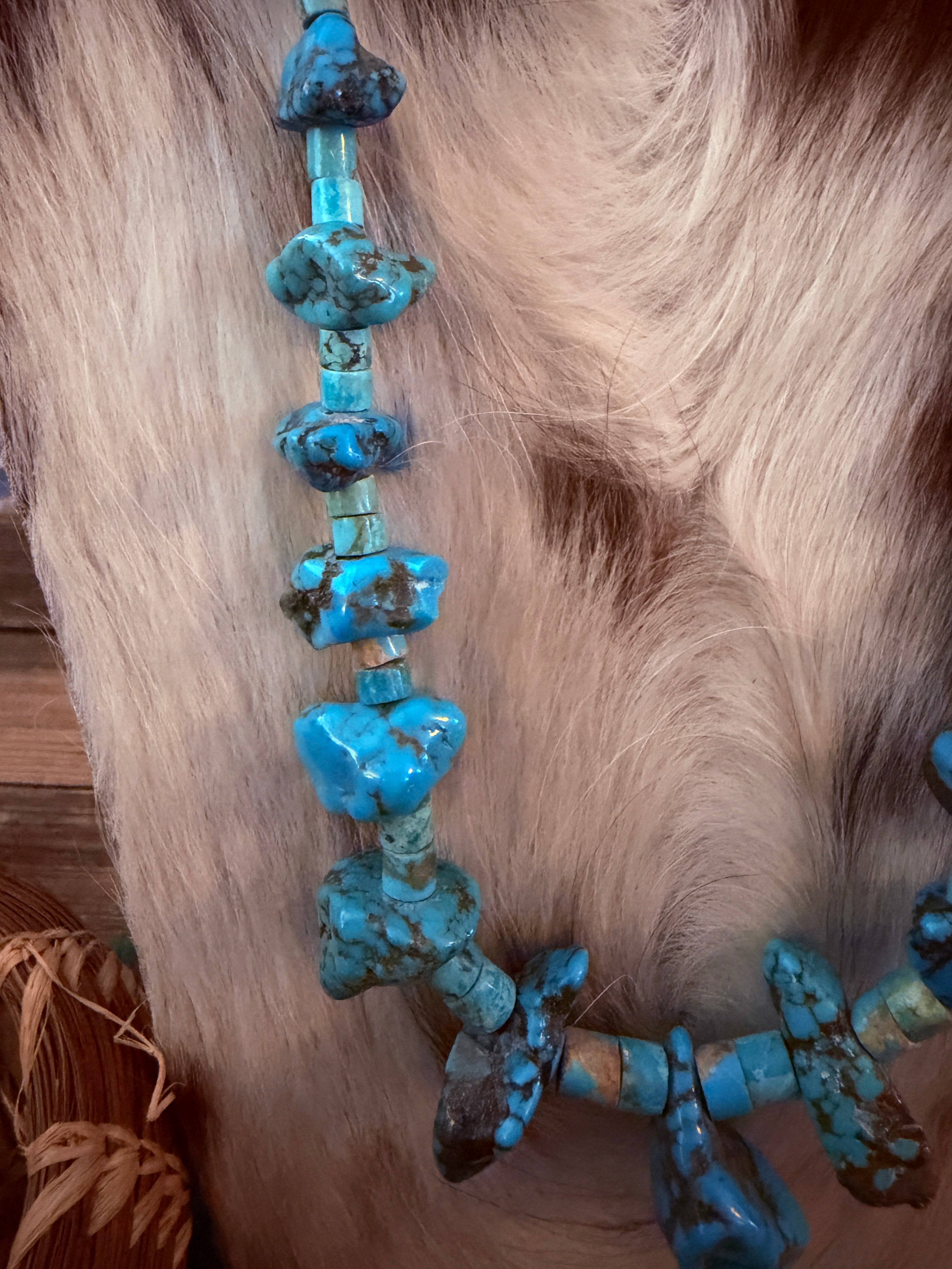 Old Pawn Handcrafted Turquoise Beaded 28” Necklace