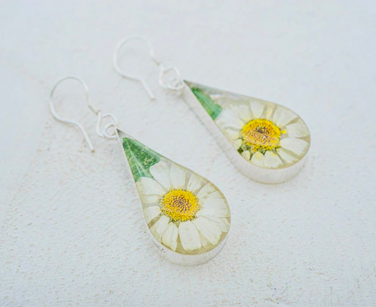 Primavera Teardrop Daisy Earrings on Hook