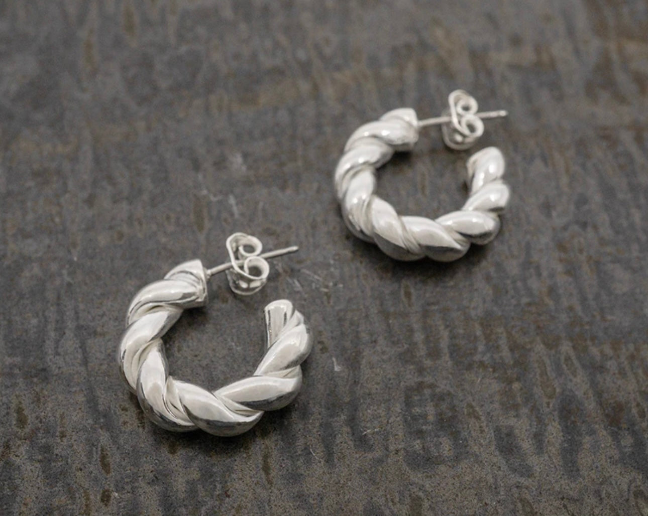 Twist Hoops