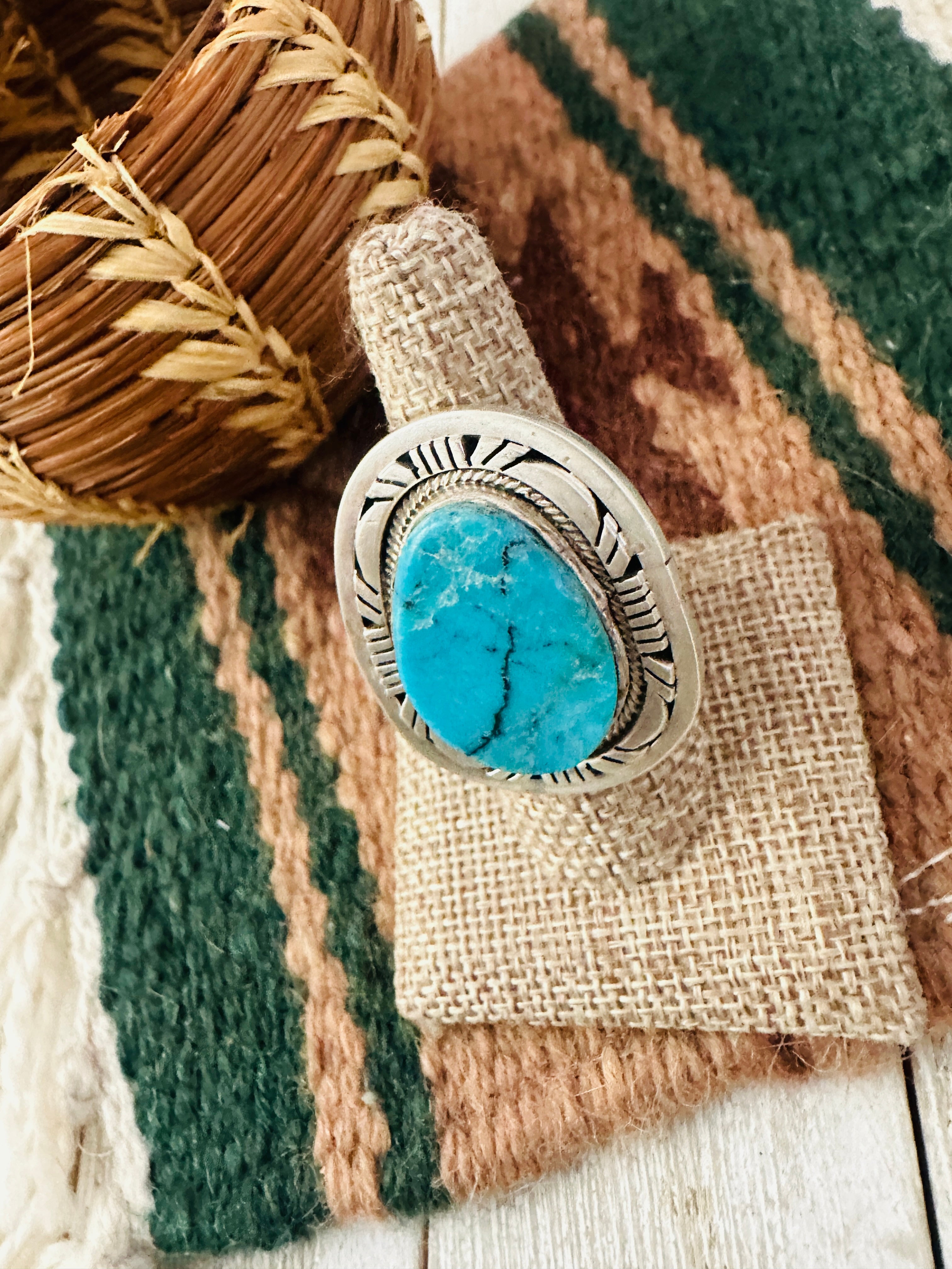 Old Pawn Handcrafted Turquoise & Sterling Silver Ring Size 8