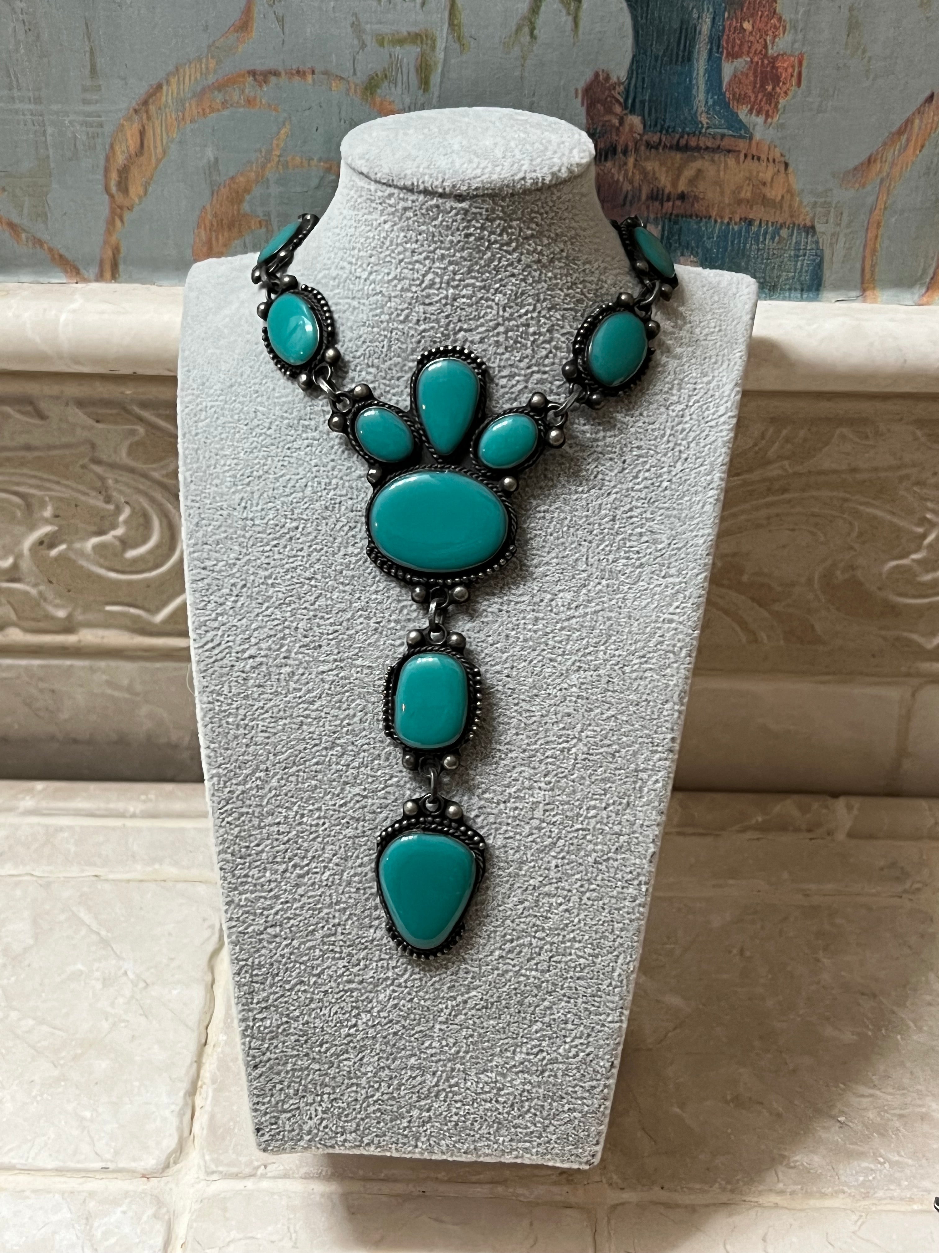 Turquoise Colored Tree Sap Necklace 12 ST