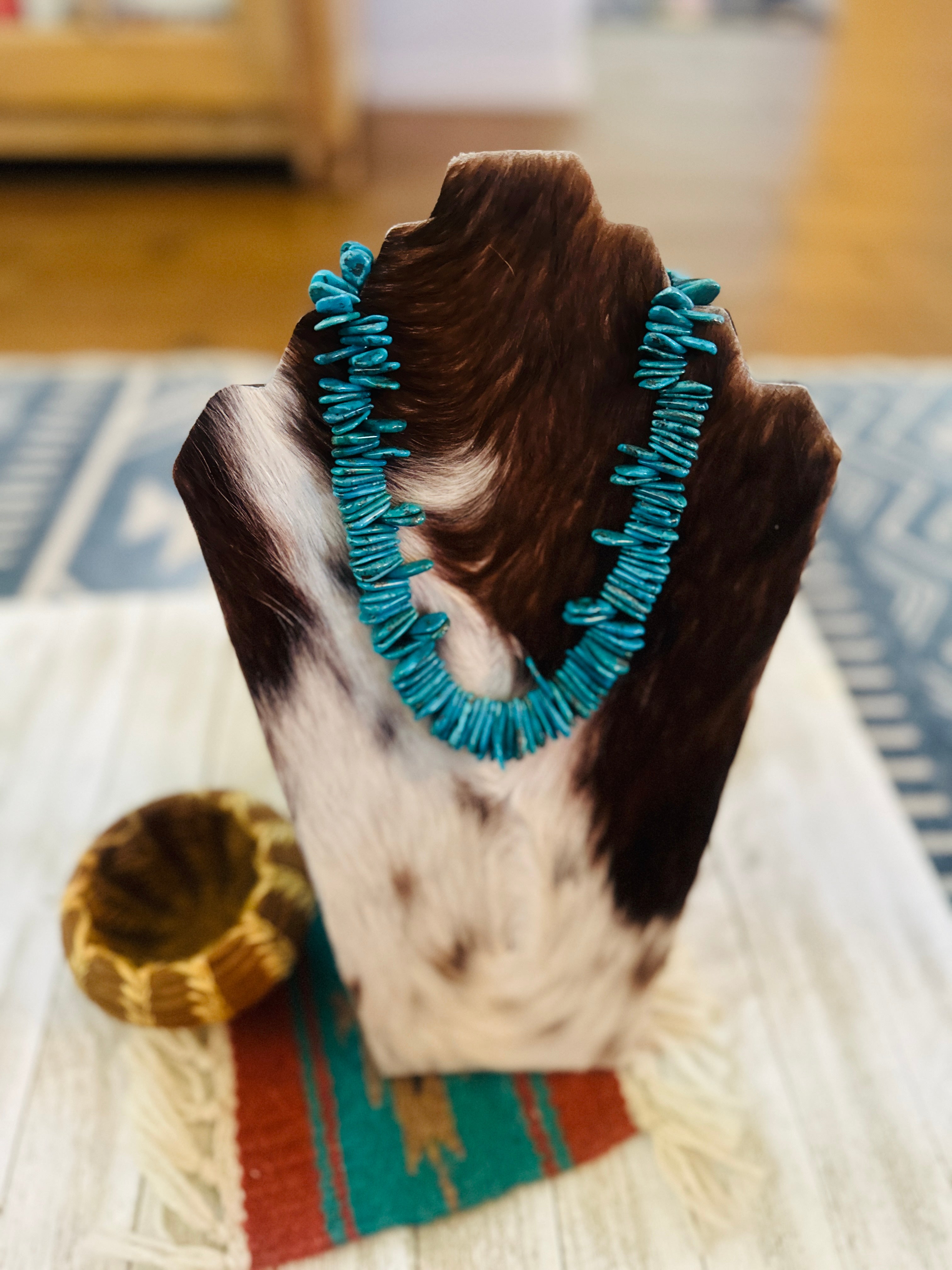 Old Pawn Handcrafted Turquoise Beaded Necklace