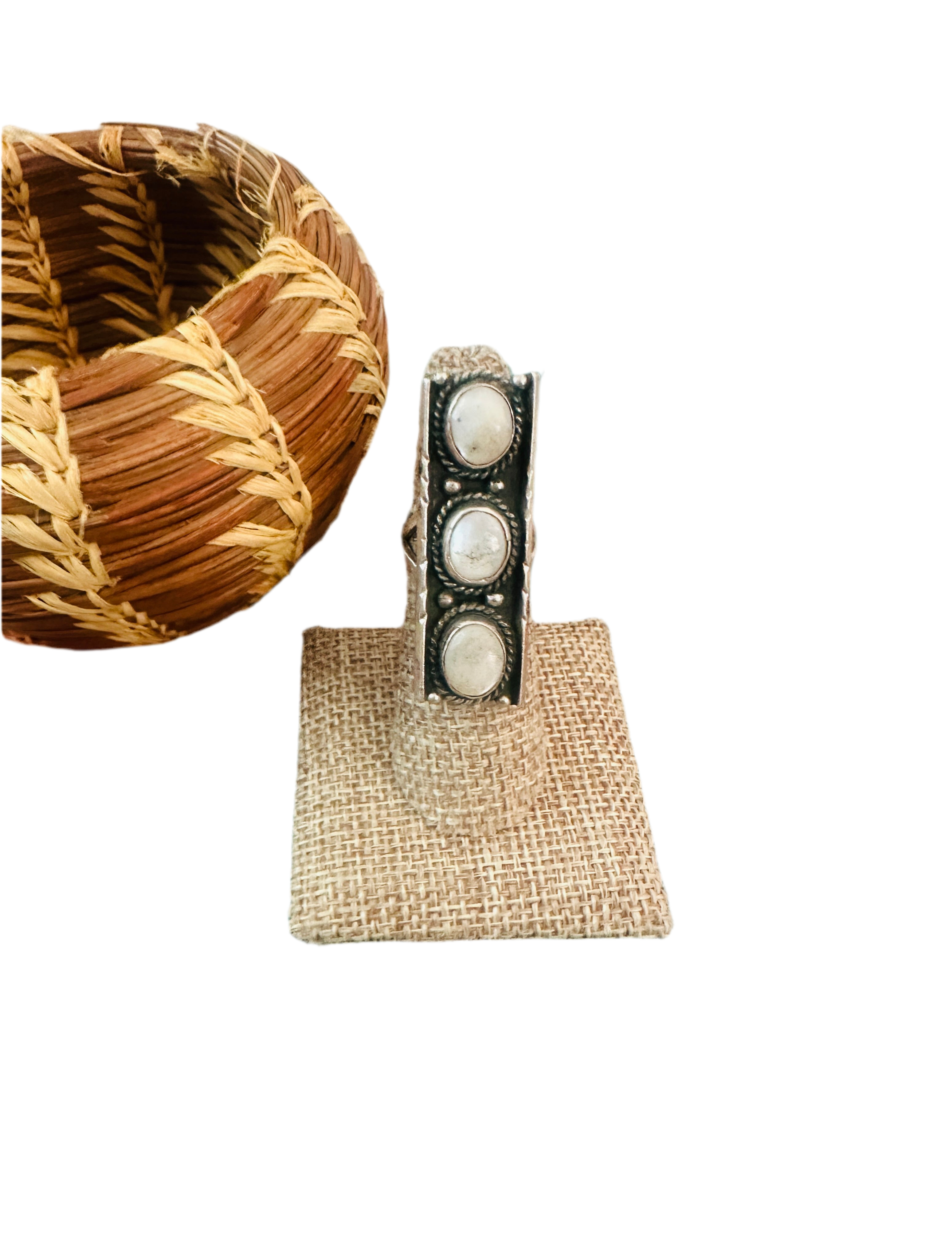 Handcrafted Old Pawn Sterling Silver & Mother of Pearl Ring Size 6