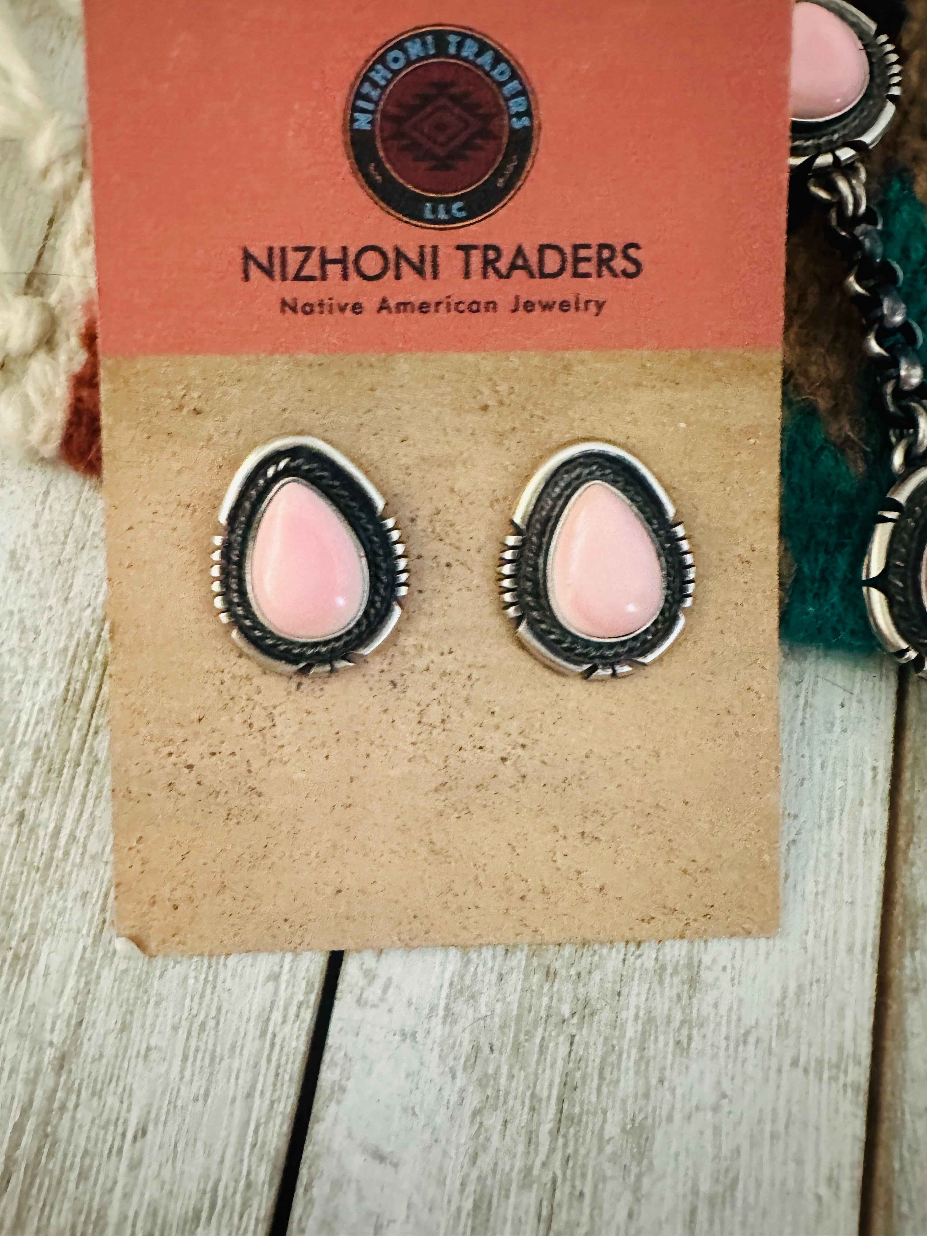 Navajo Queen Pink Conch & Sterling Silver Necklace Set