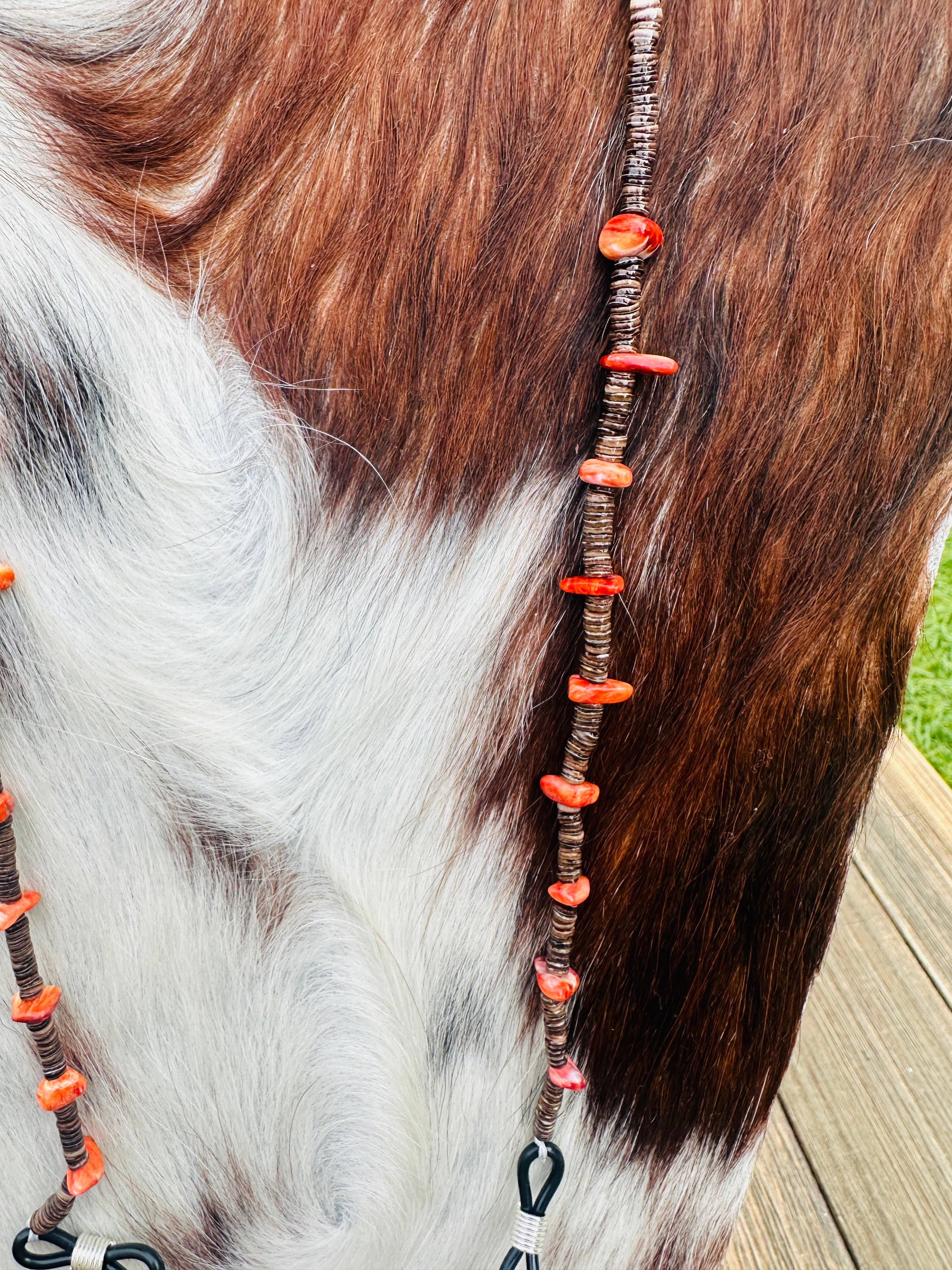 Handcrafted Spiny Oyster & Heishi Beaded Glasses Strap