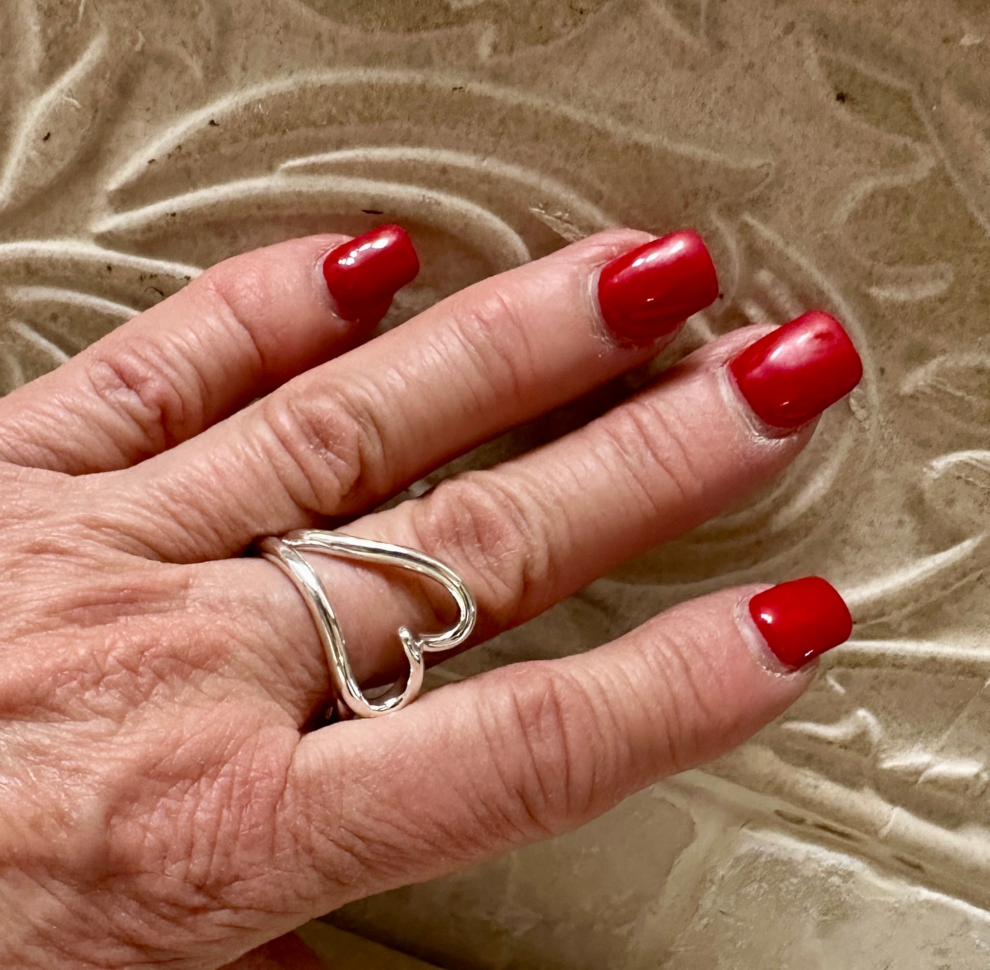 The Corazon Ring size 9