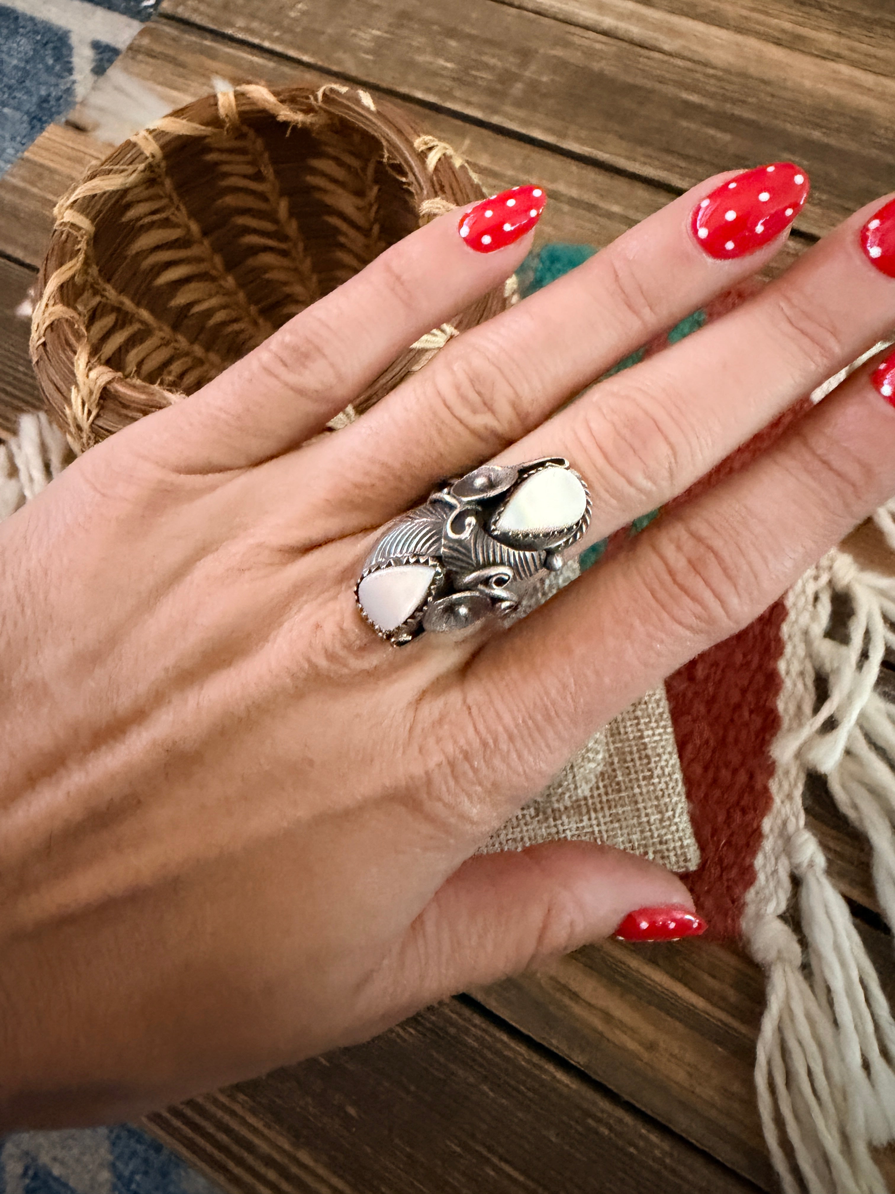 Old Pawn Handcrafted Mother of Pearl & Sterling Silver Ring Size 6