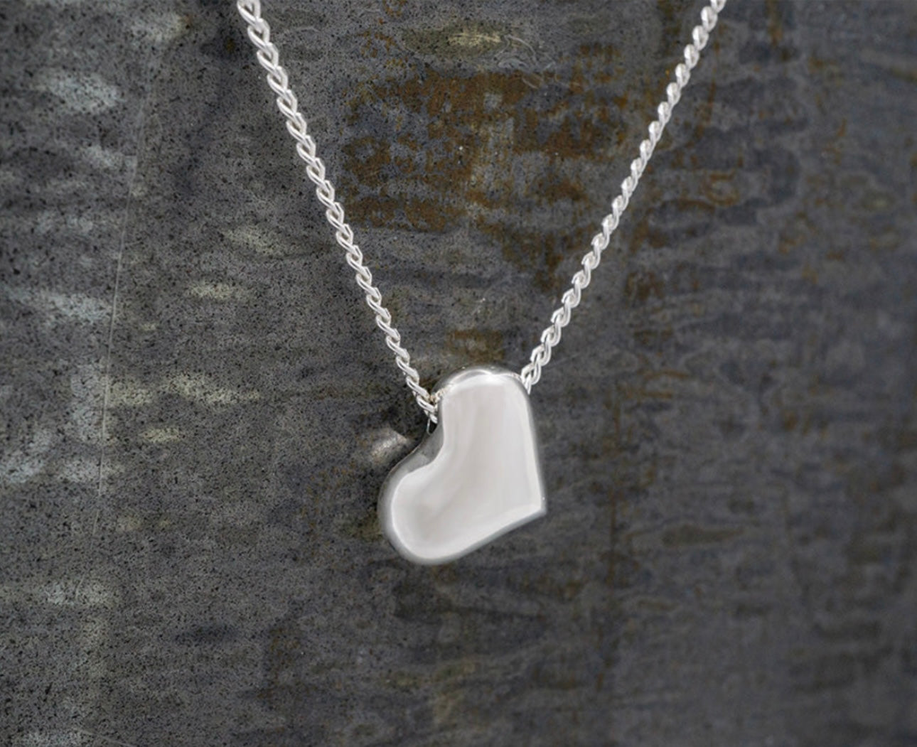 Puffed Side Heart Necklace