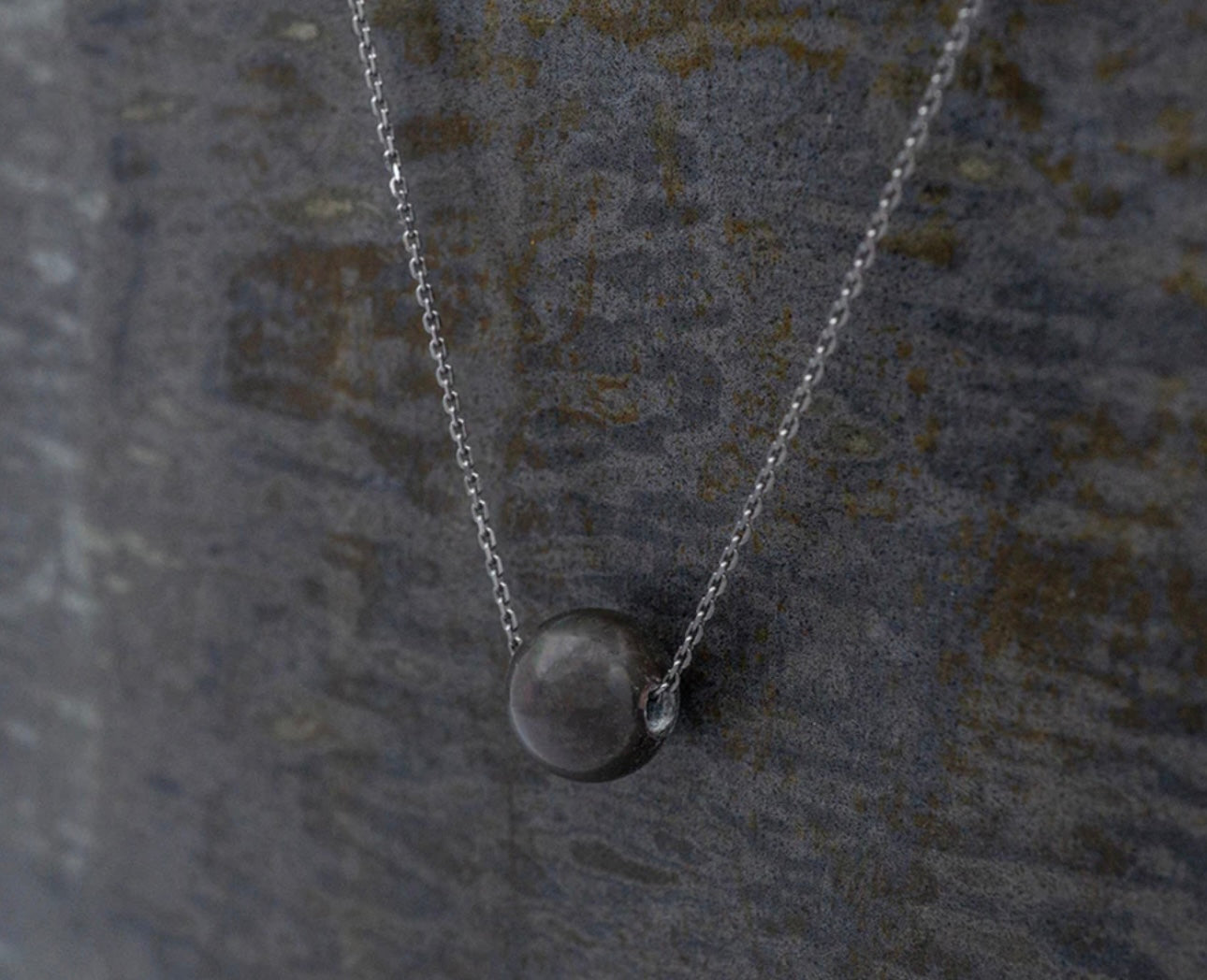 Black Pearl On Oxidized Chain
