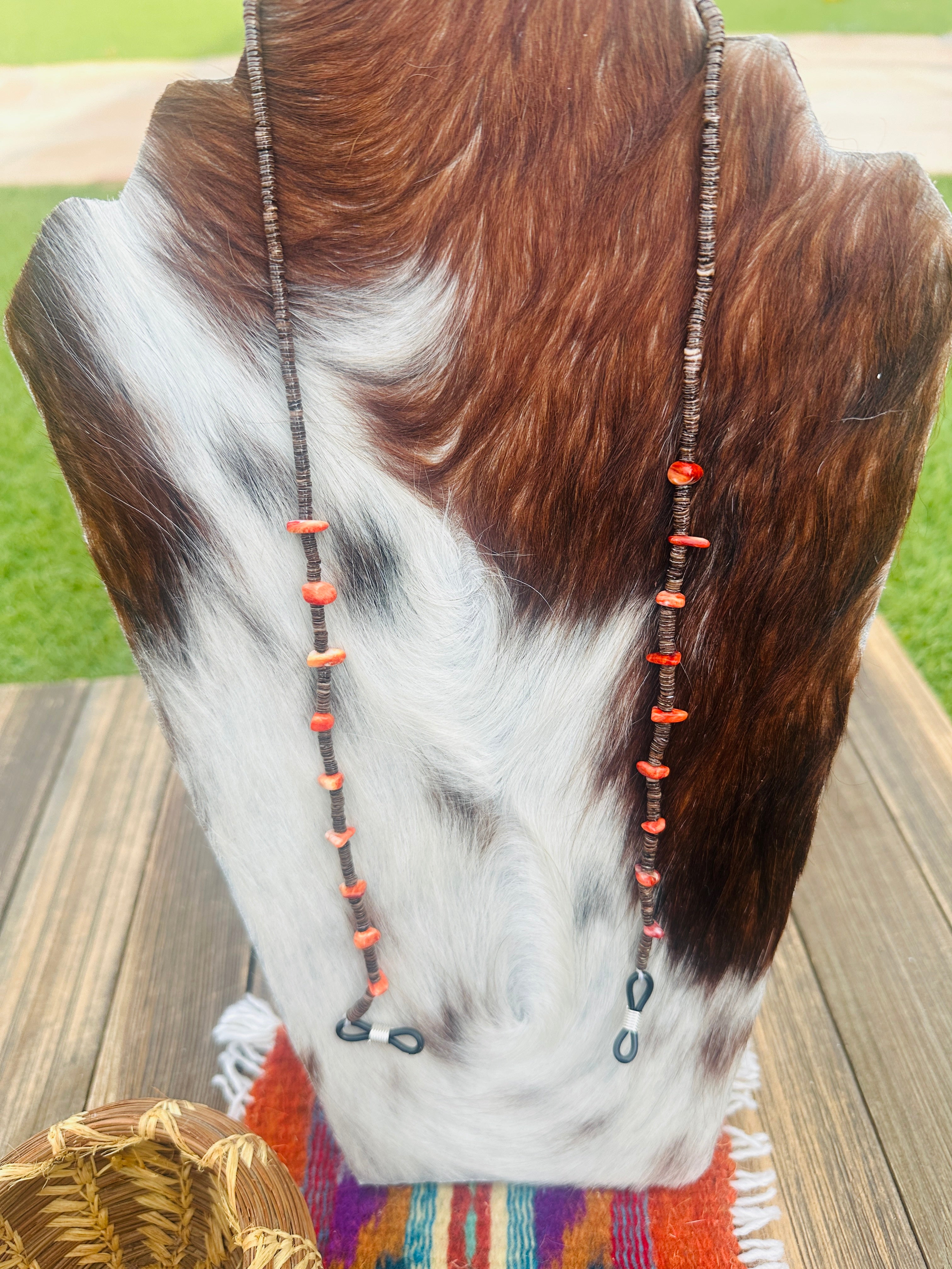 Handcrafted Spiny Oyster & Heishi Beaded Glasses Strap