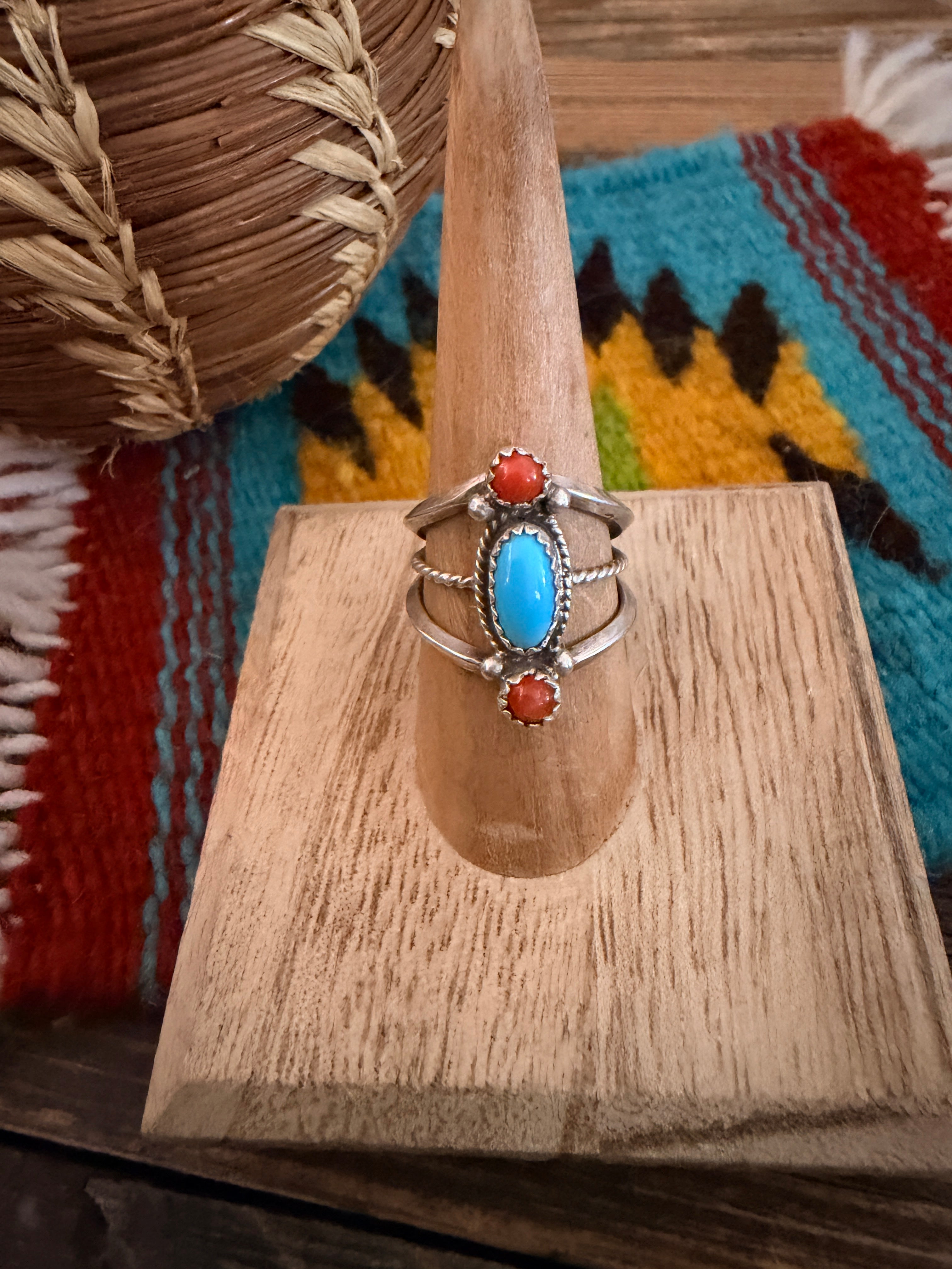 Old Pawn Handcrafted Turquoise, Coral & Sterling Silver Ring Size 7