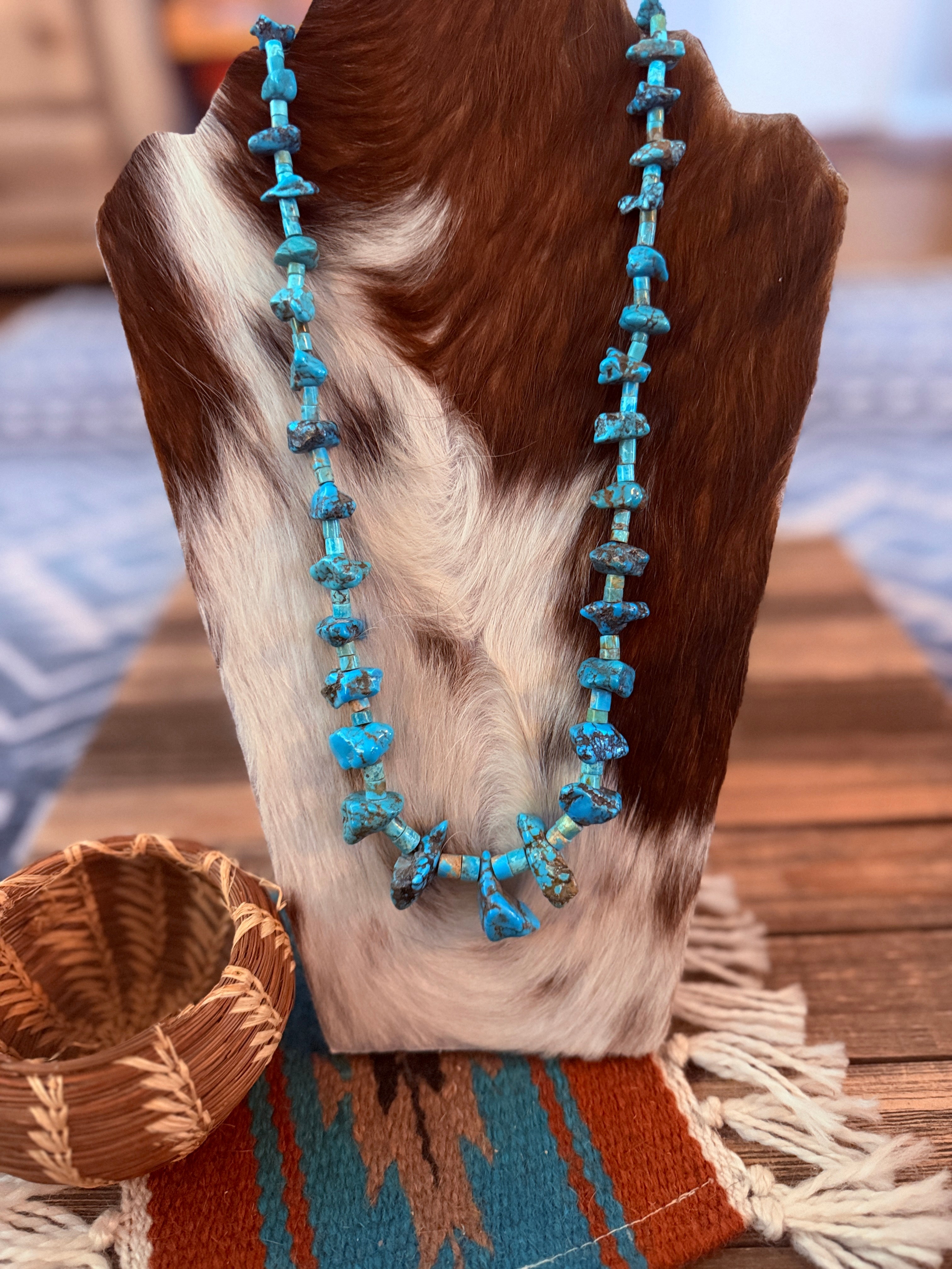 Old Pawn Handcrafted Turquoise Beaded 28” Necklace