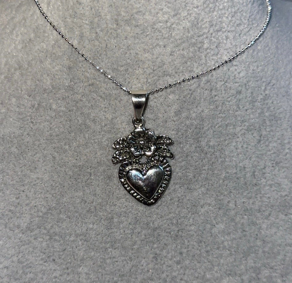 Milagro Heart w/ Flower