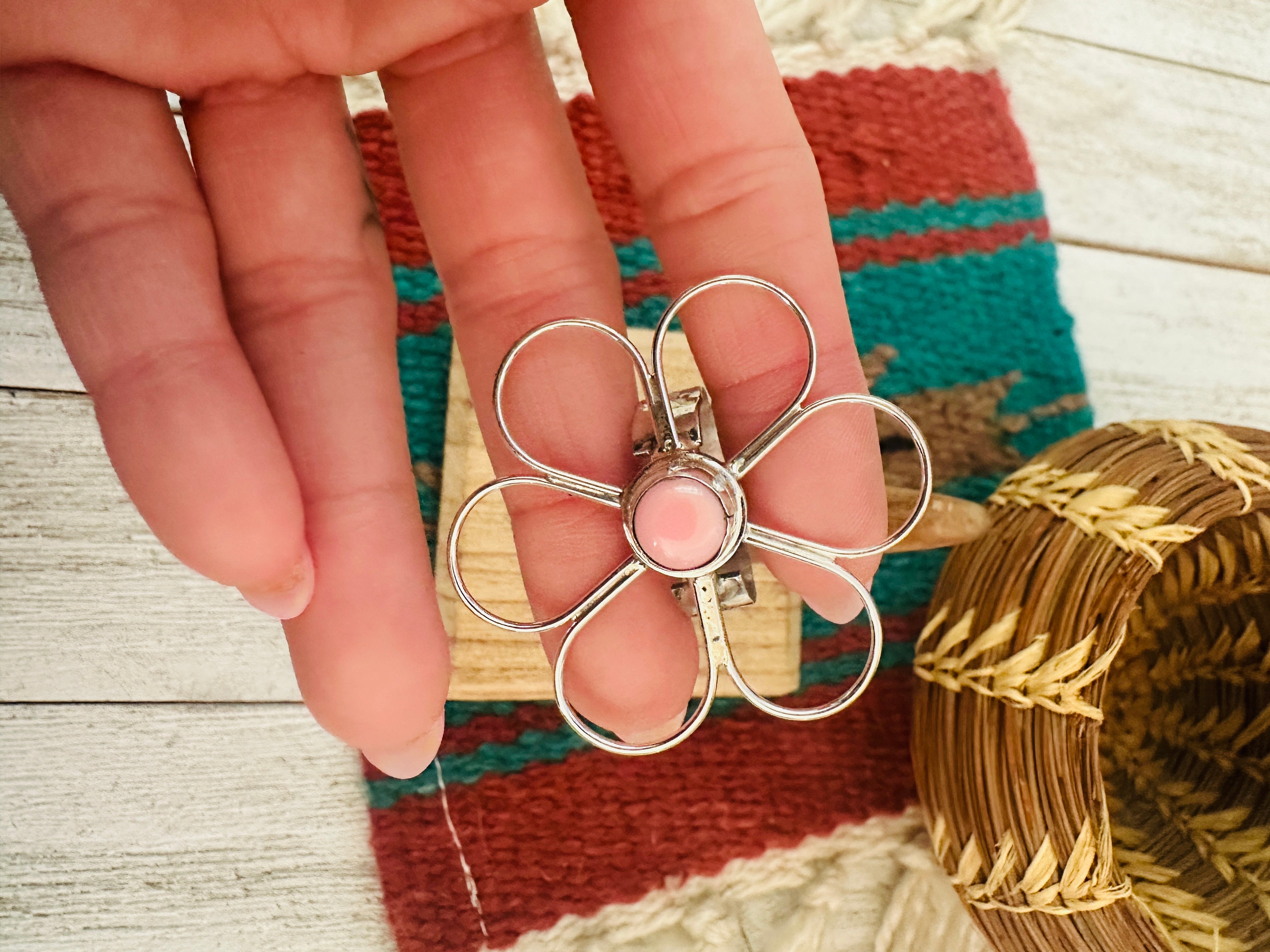 Navajo Sterling Silver & Queen Pink Conch Shell Flower Ring