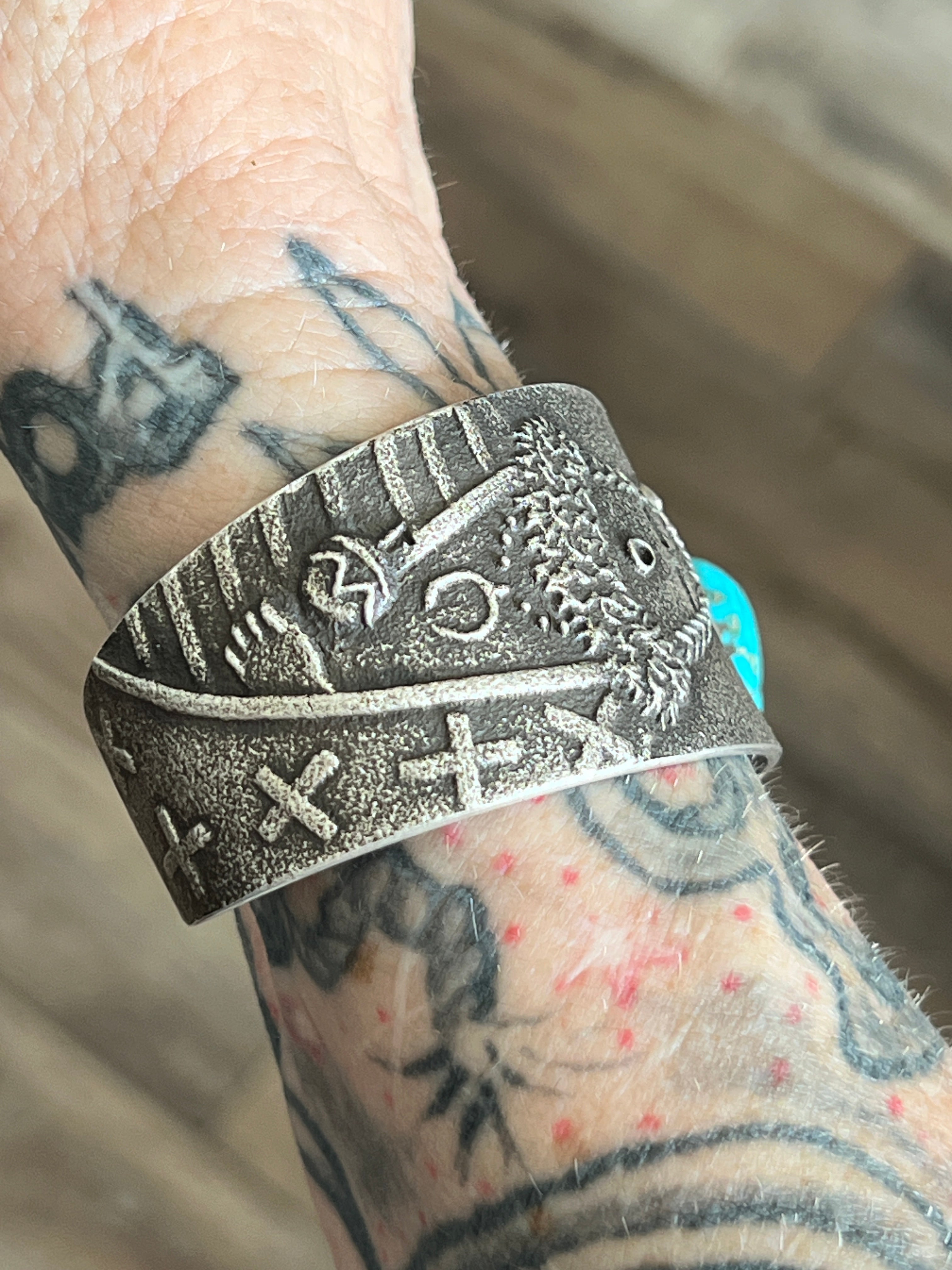 Navajo Tufa Cast Sterling Mudhead Cuff Bracelet with Kingman Turquoise by Lee Begay