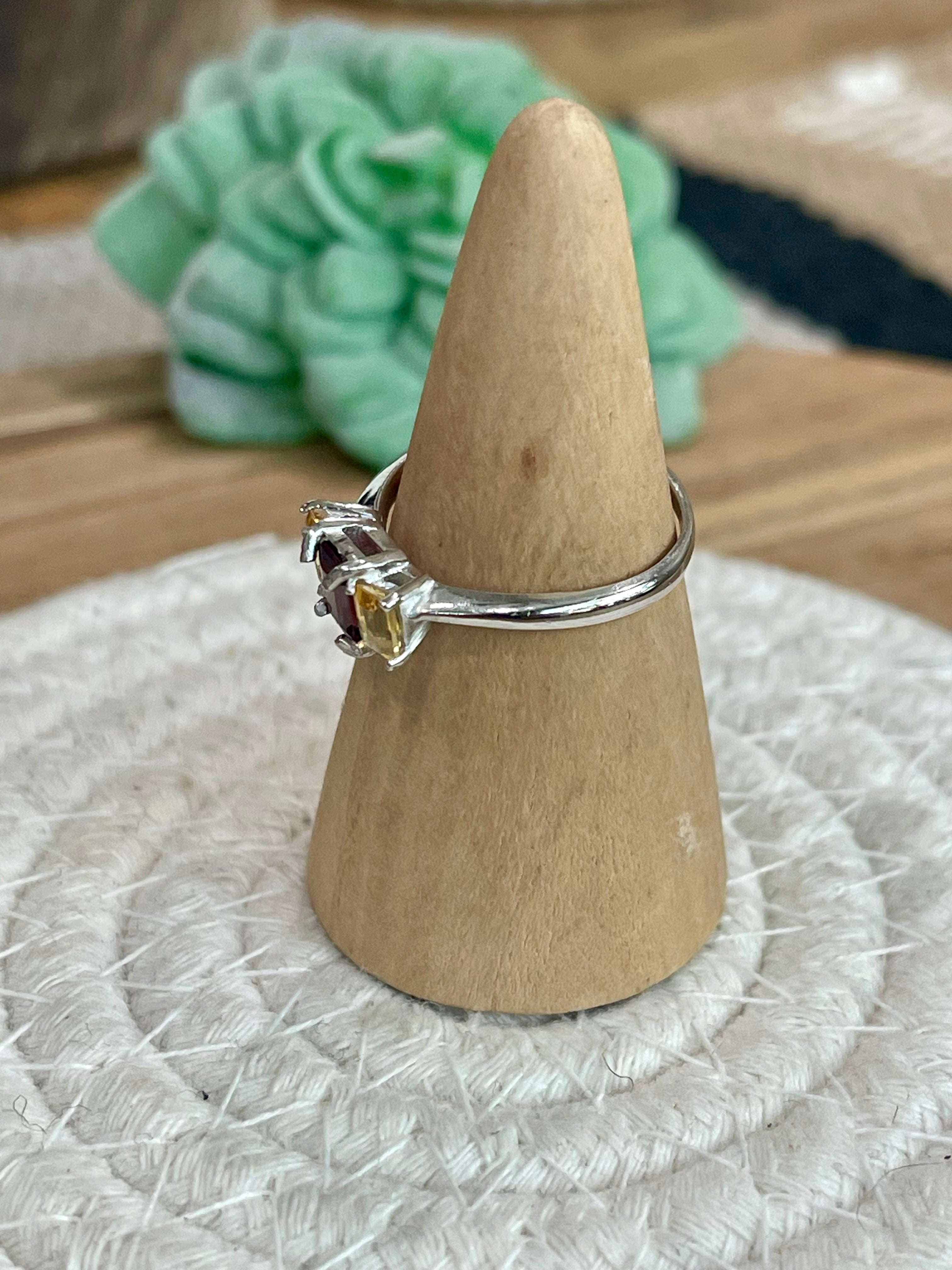 The Bijoux Vault Vintage  Ring Sz 8.25