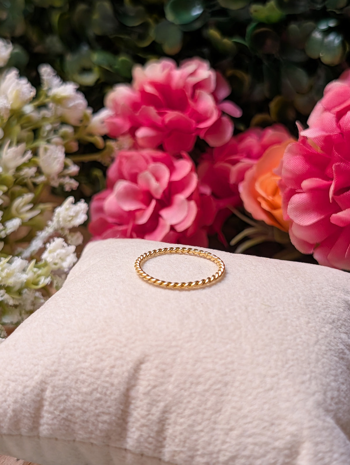 Stackable 14k Gold Rope Ring