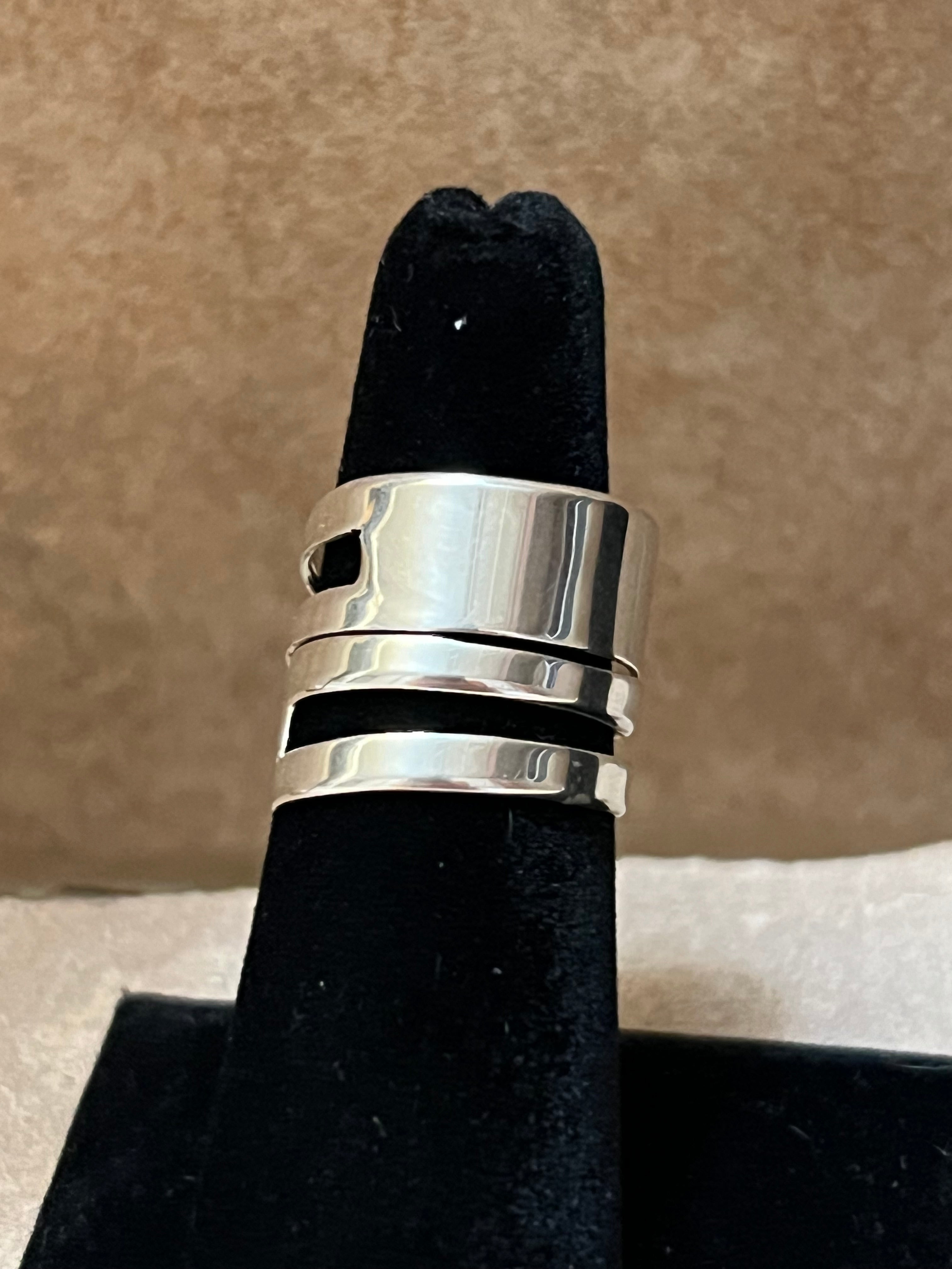 FOLDOVER RING W/ CHANNEL