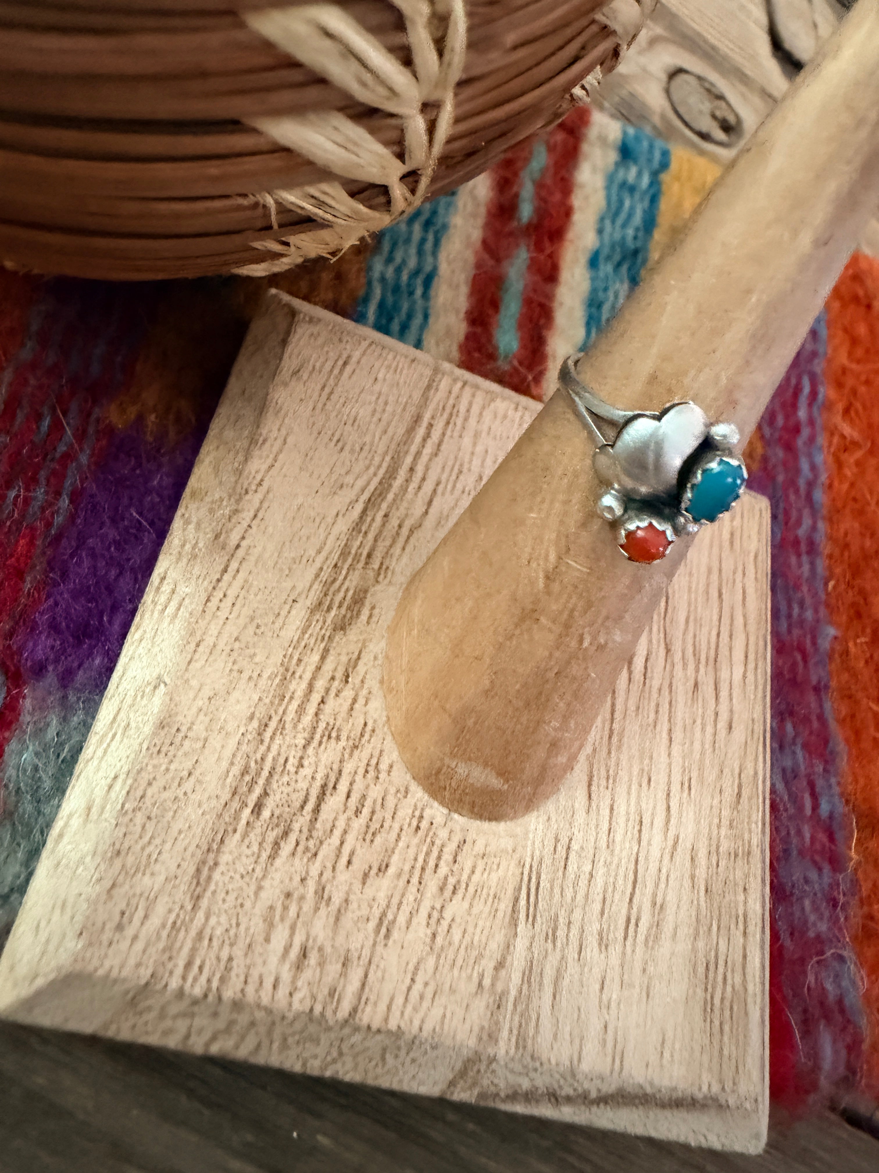 Old Pawn Handcrafted Turquoise, Coral & Sterling Silver Ring Size 4