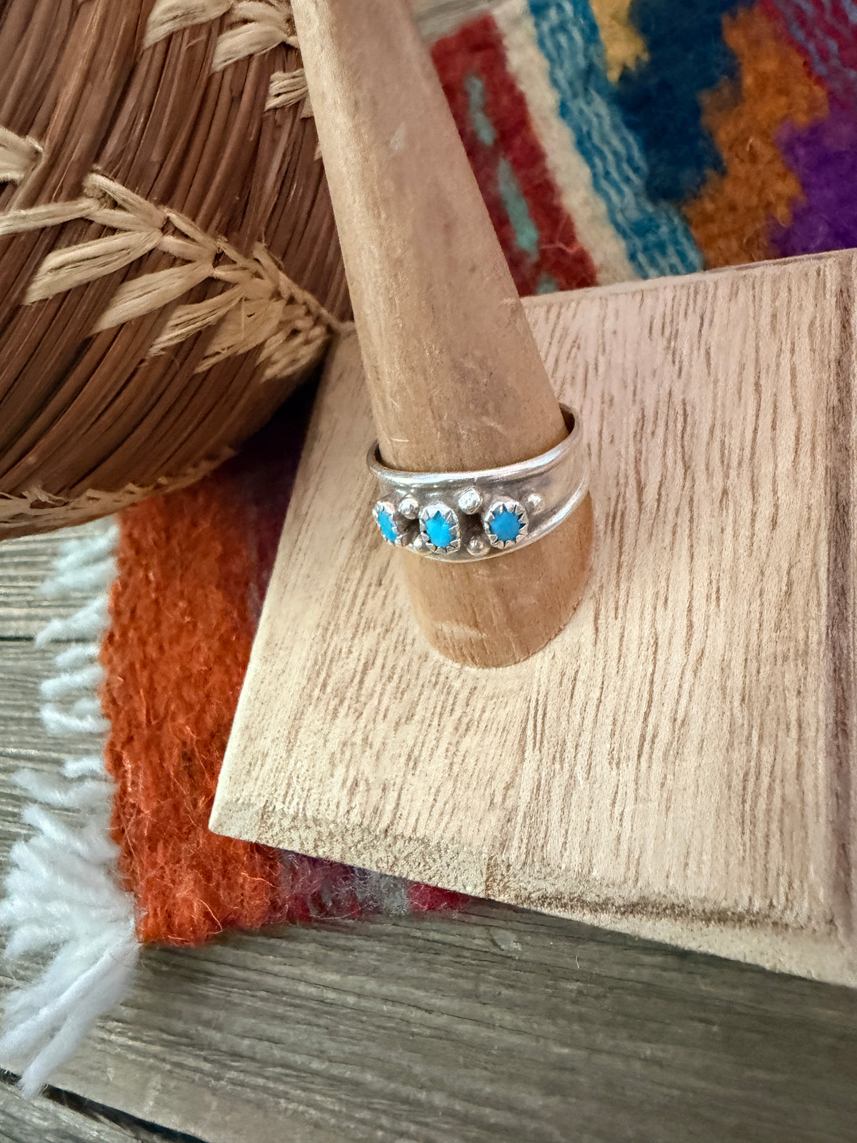 Old Pawn Handcrafted Turquoise & Sterling Silver Band Ring Size 9.5