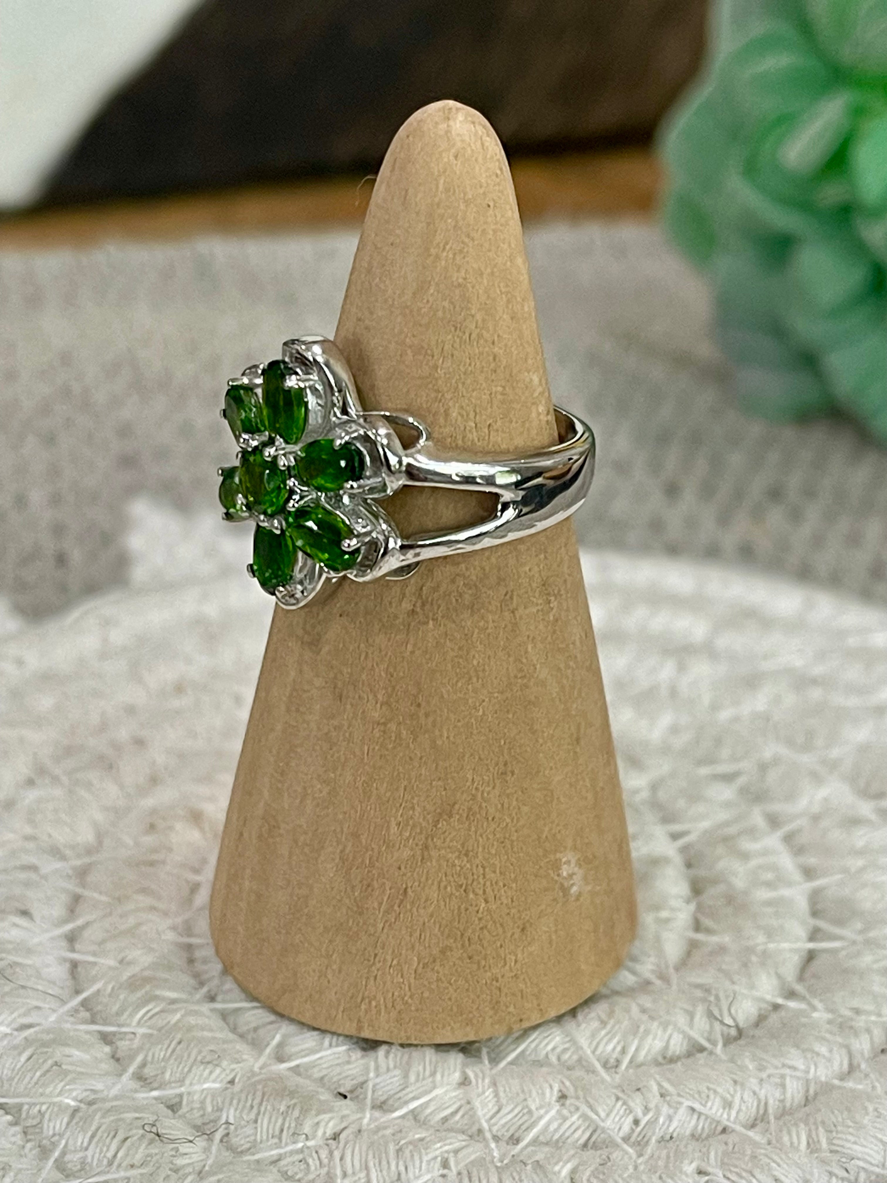 The Bijoux Vault Vintage Flower Ring Sz 5.5