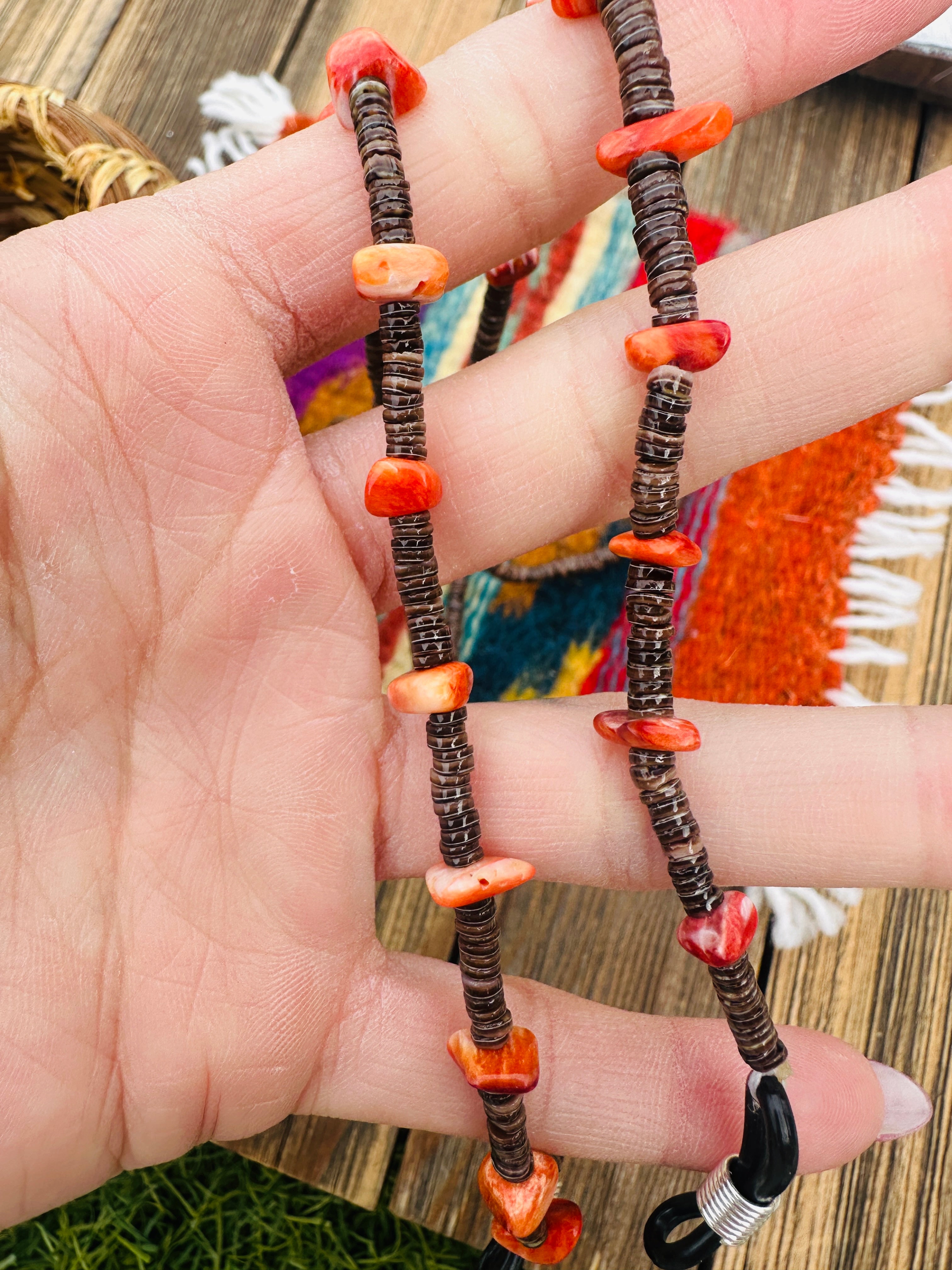 Handcrafted Spiny Oyster & Heishi Beaded Glasses Strap