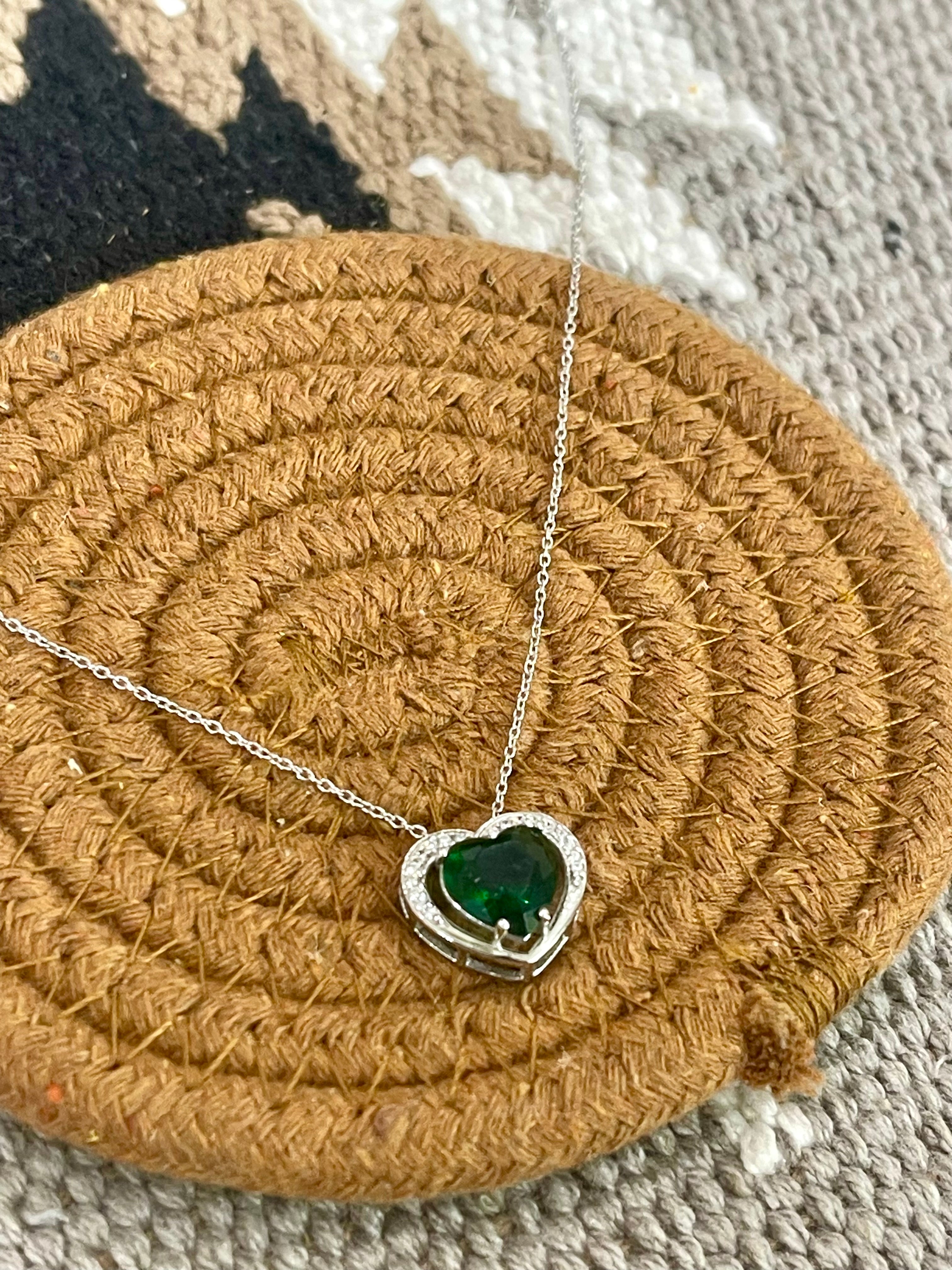 The Bijoux Vault Vintage Heart Necklace