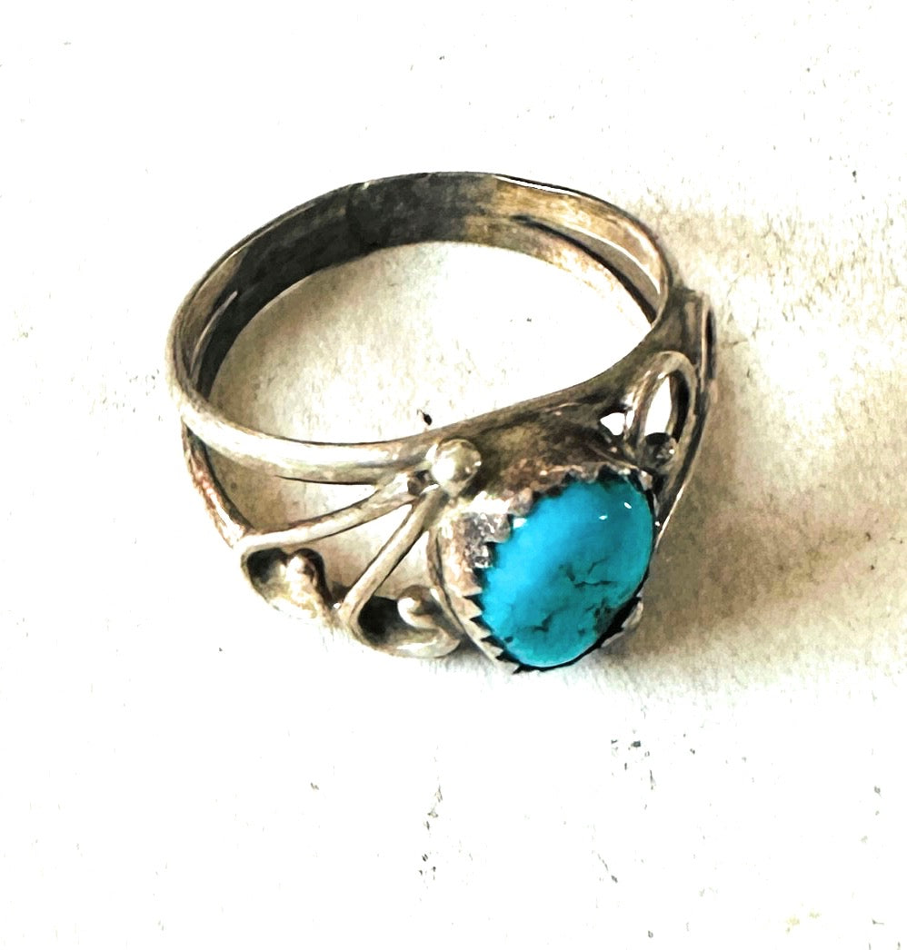 Old Pawn Vintage Navajo Sterling Silver & Turquoise Ring Size 7.25