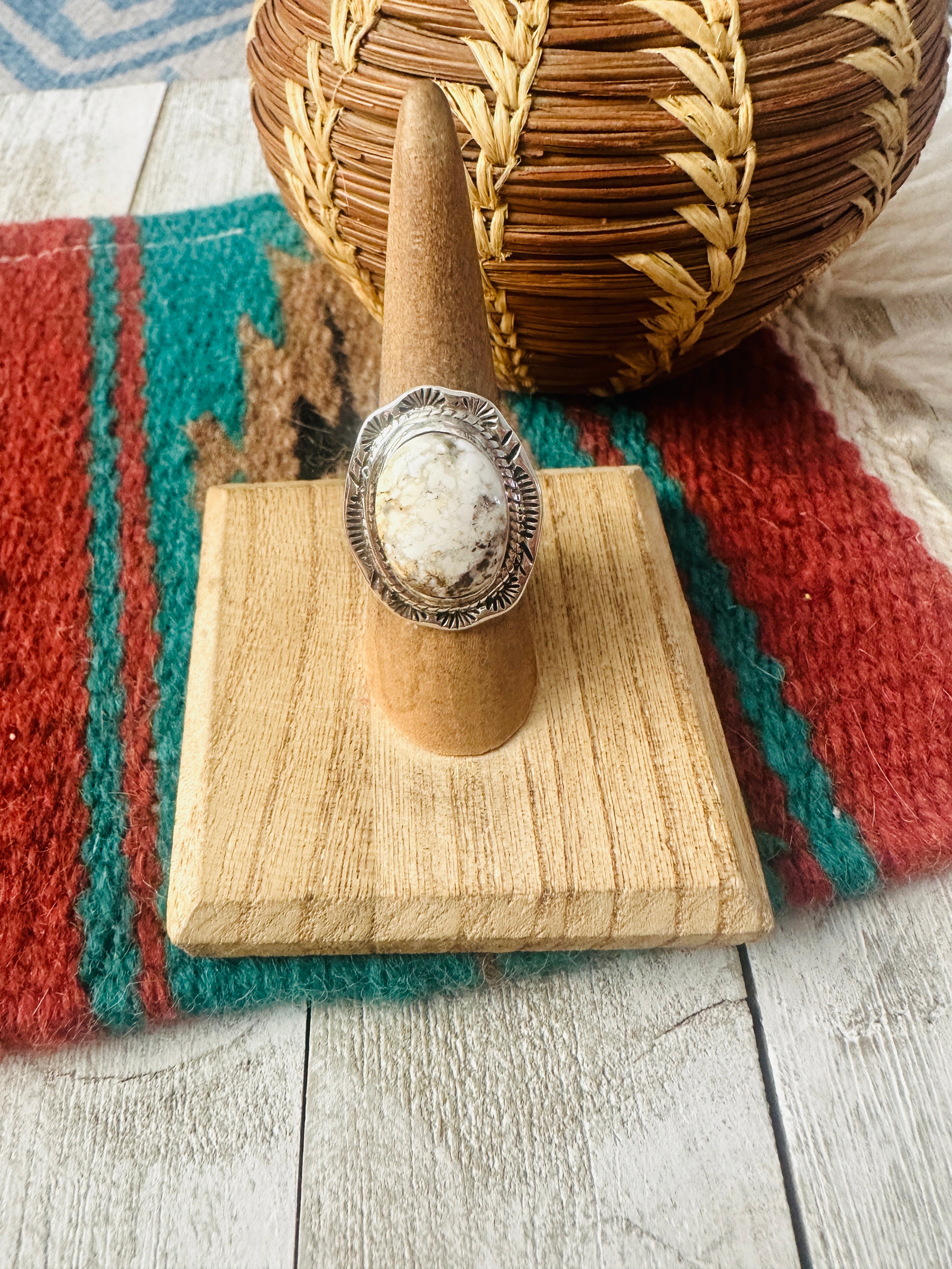 Navajo Sterling Silver And White Buffalo Ring Size 6