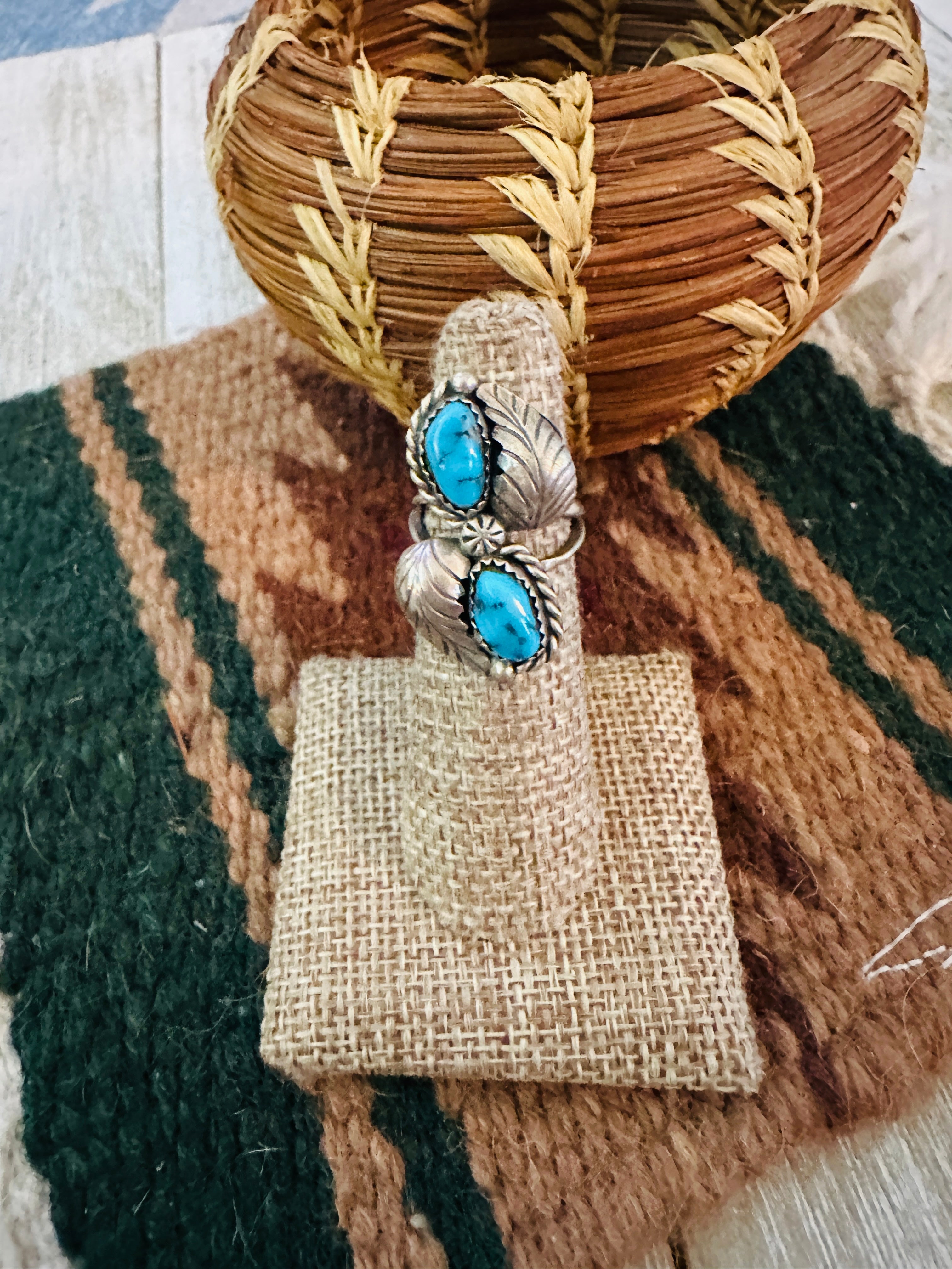 Old Pawn Handcrafted Turquoise & Sterling Silver Ring Size 4.25